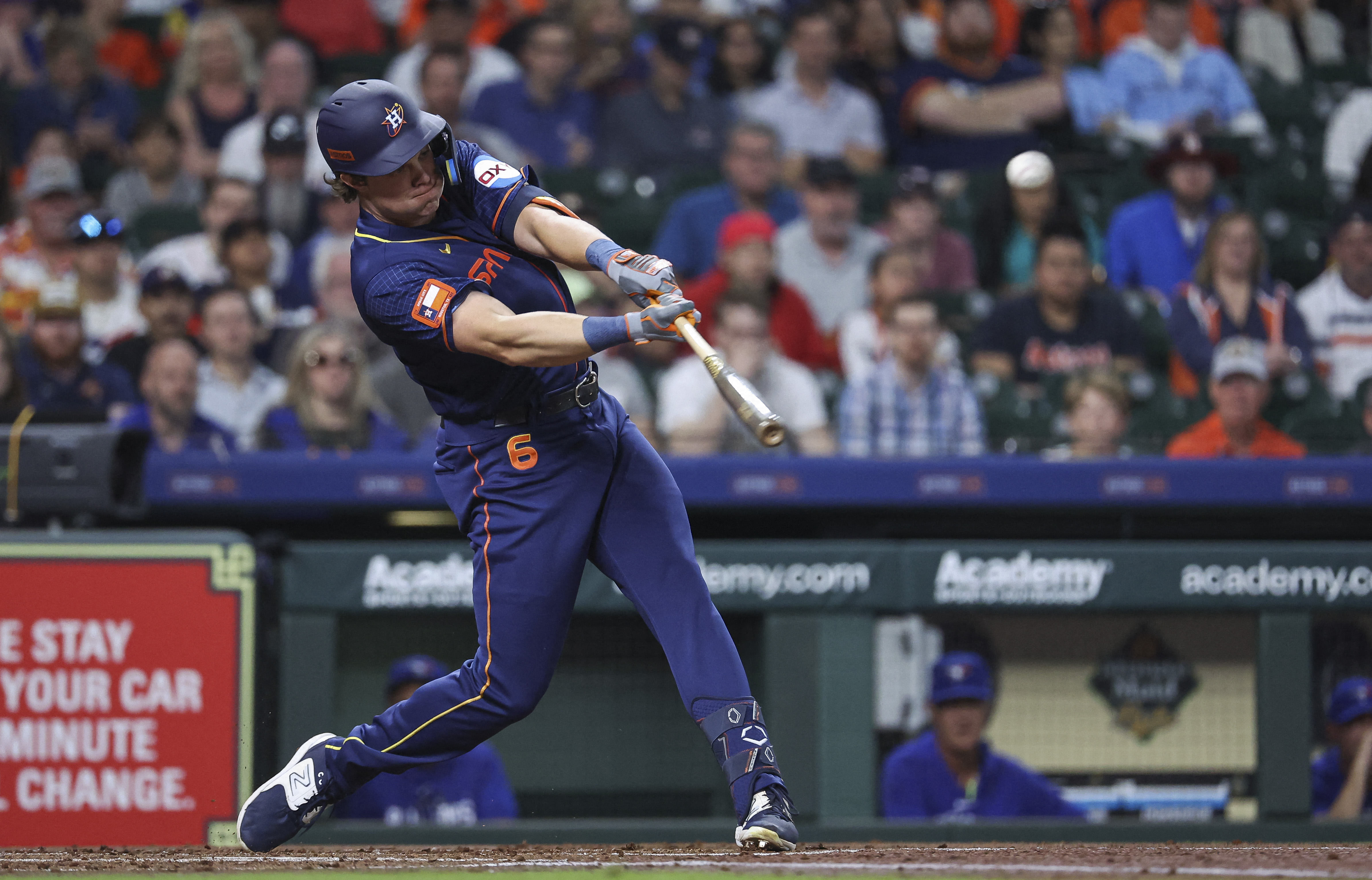 Astros roll a 7 in first inning, rout Blue Jays