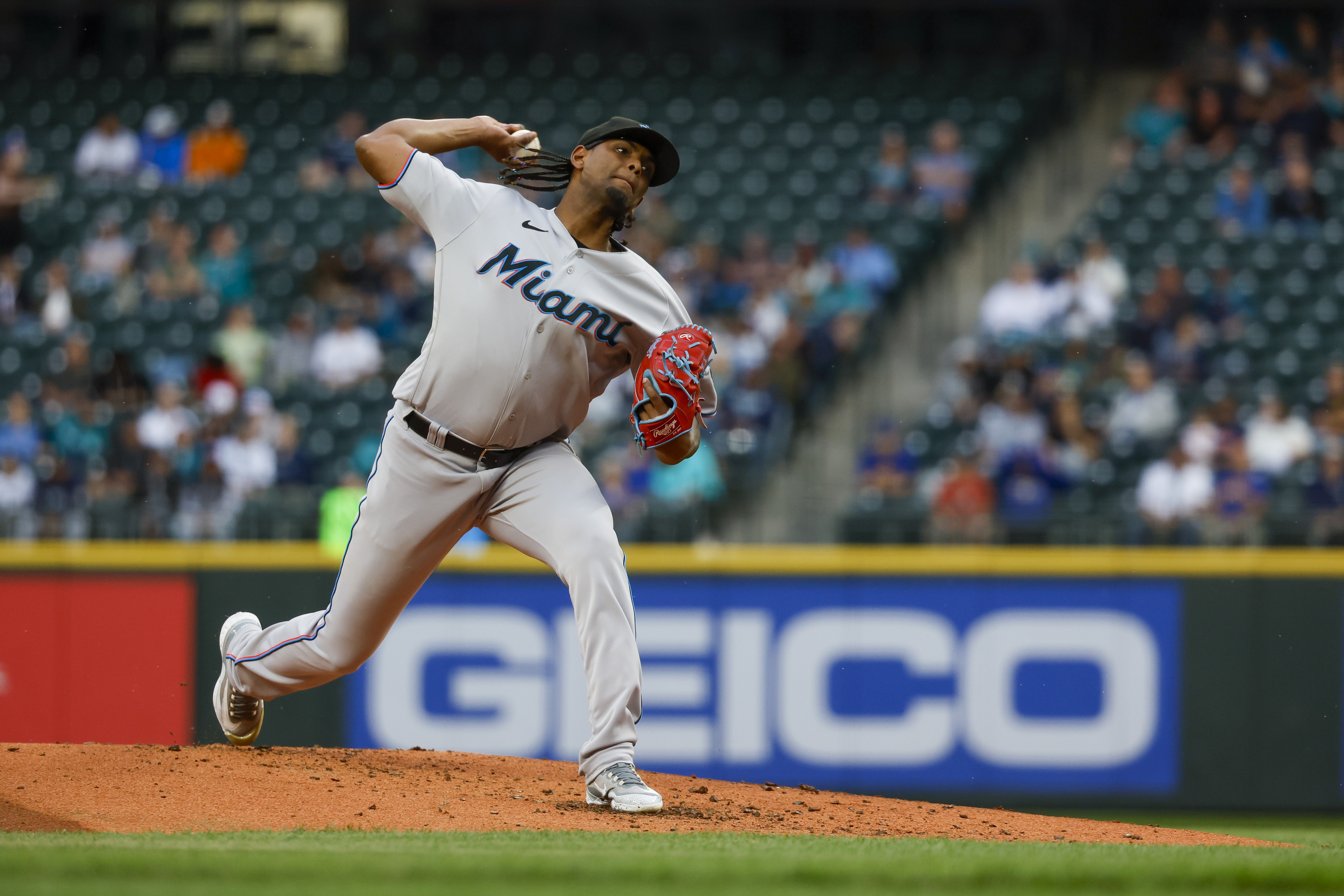 George Kirby, Mike Ford lead Mariners past Marlins