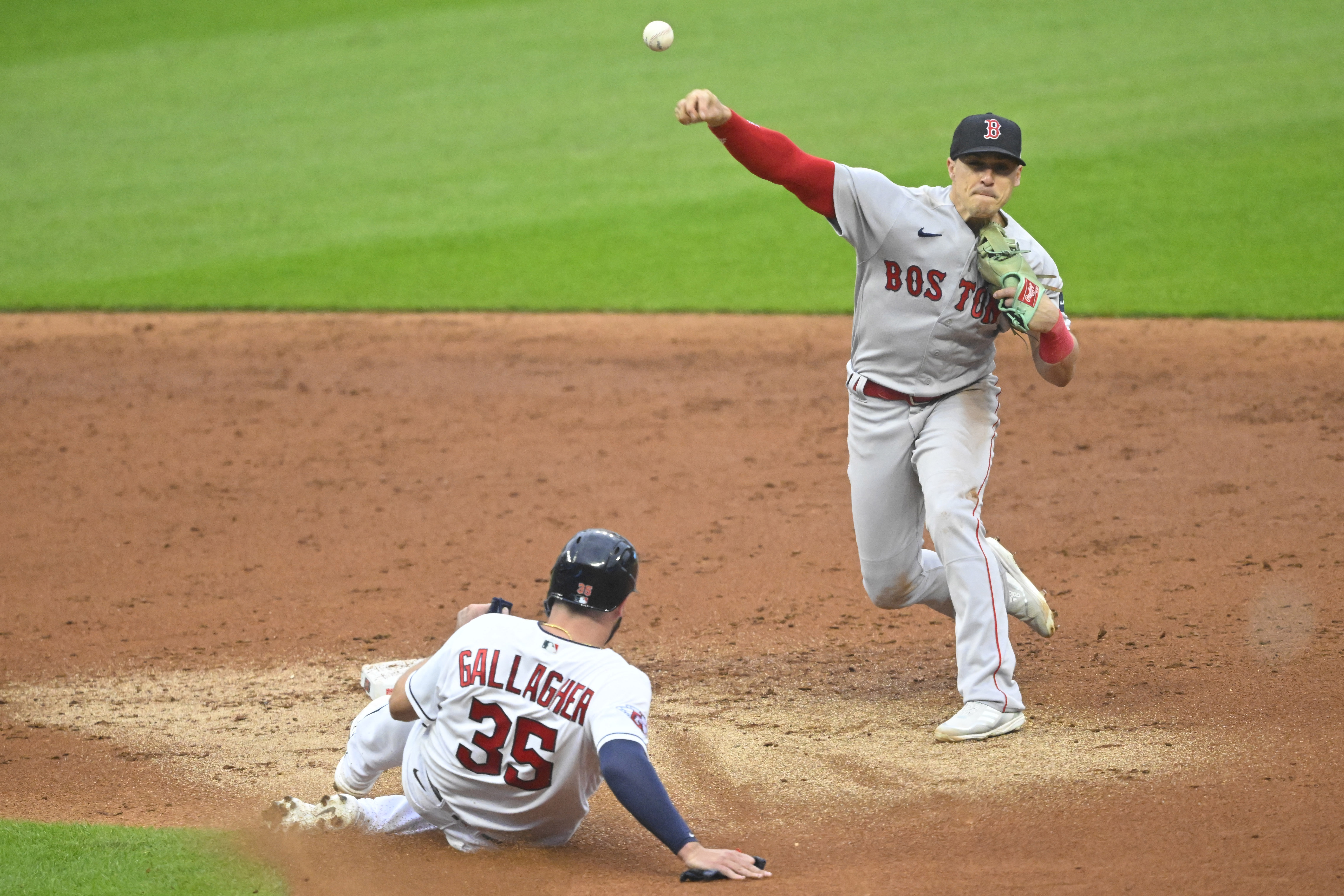 Guardians win 10-3 over slumping Red Sox