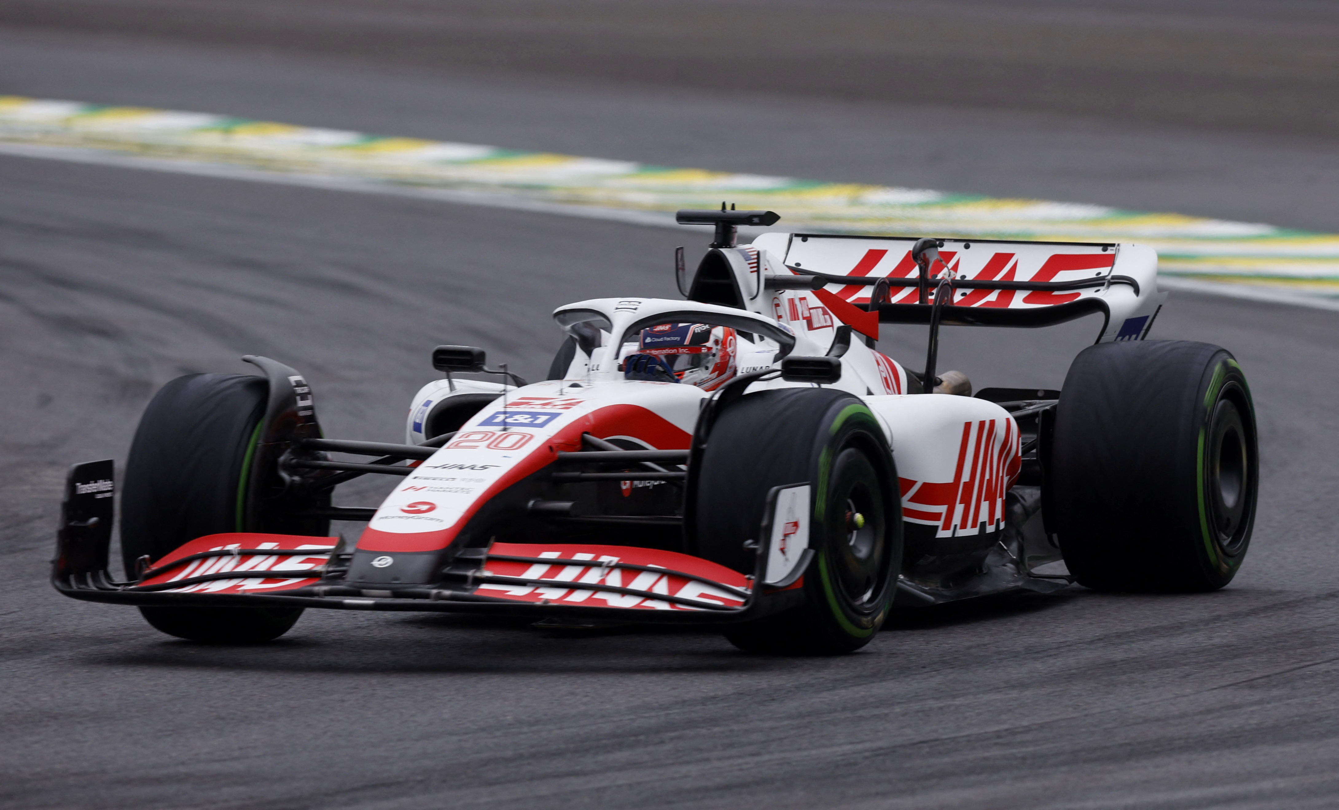 F1 – Verstappen grabs pole in São Paulo ahead of Leclerc as