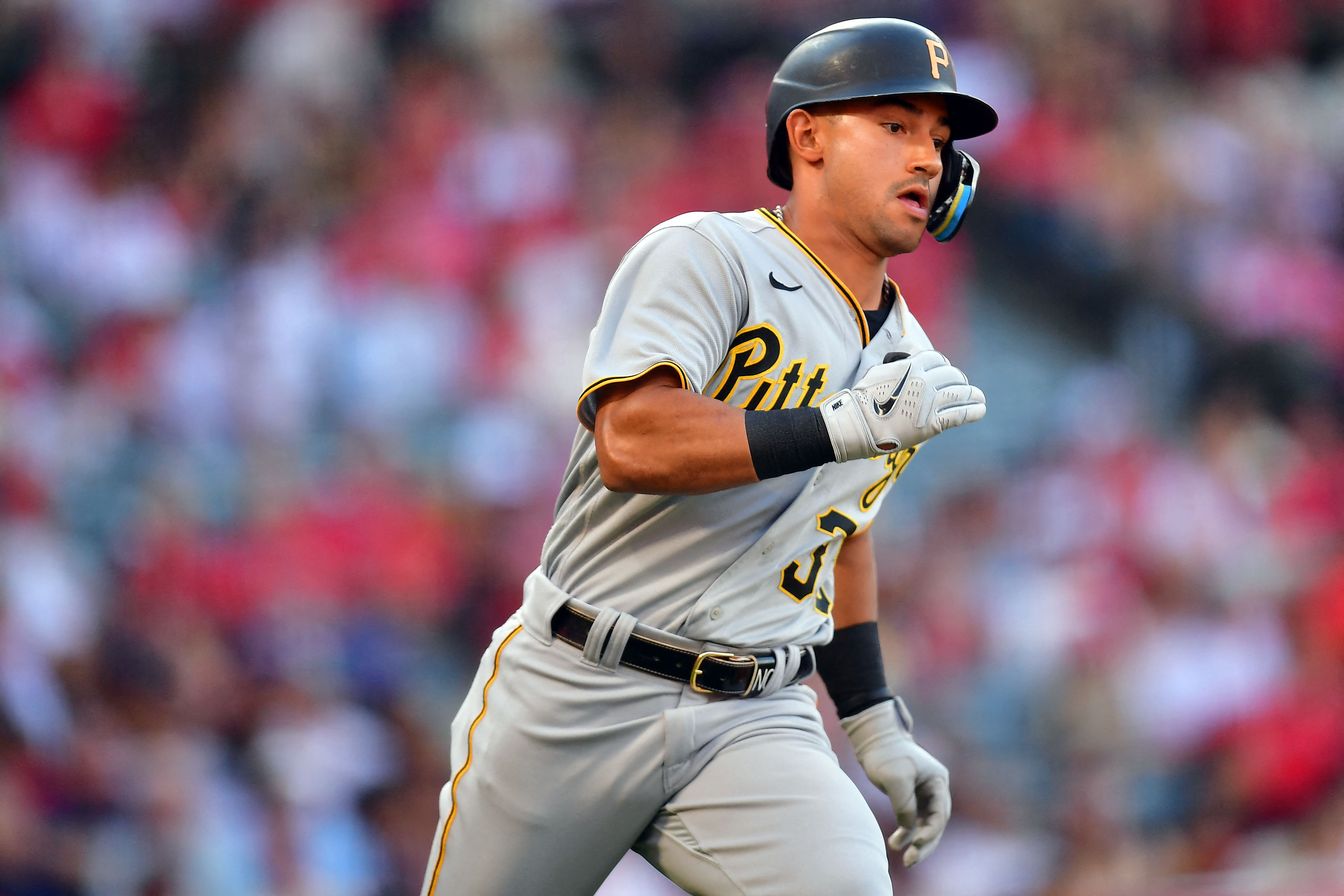 Five Pirates pitchers combine to stymie Angels