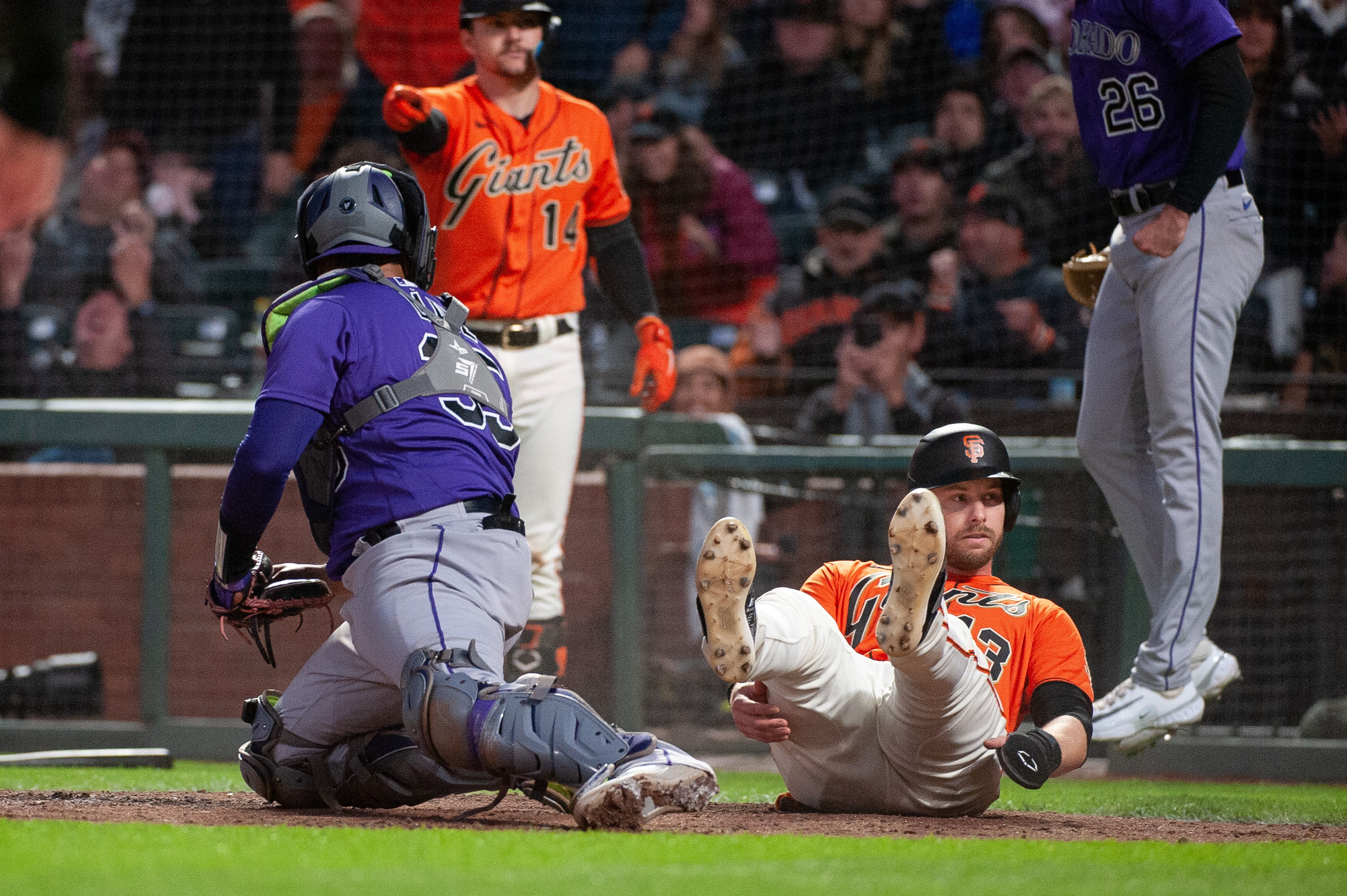 Rockies sweep Giants 9-5 and 5-2, dropping San Francisco 2 1/2