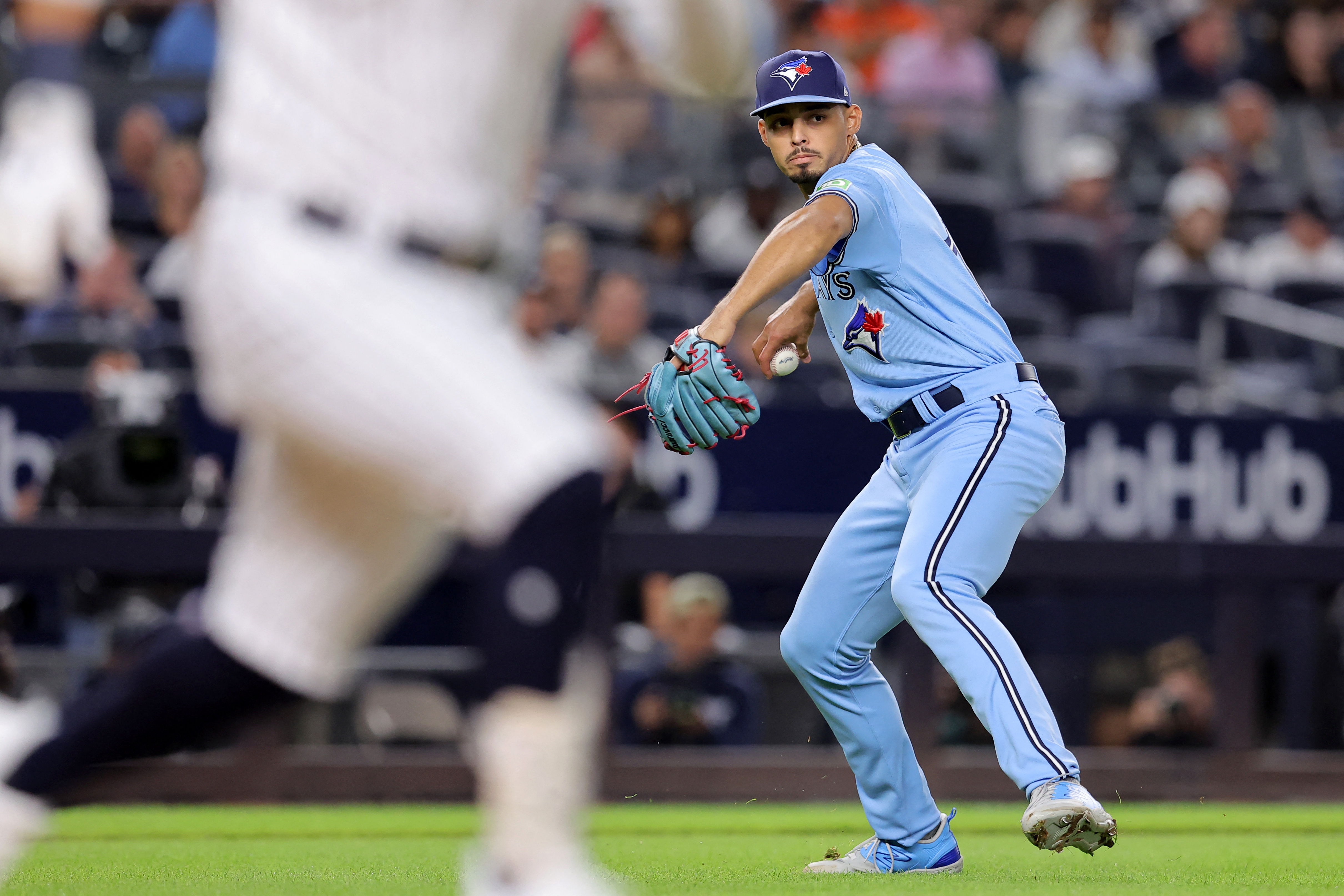 Bo Bichette, Blue Jays bash Yankees