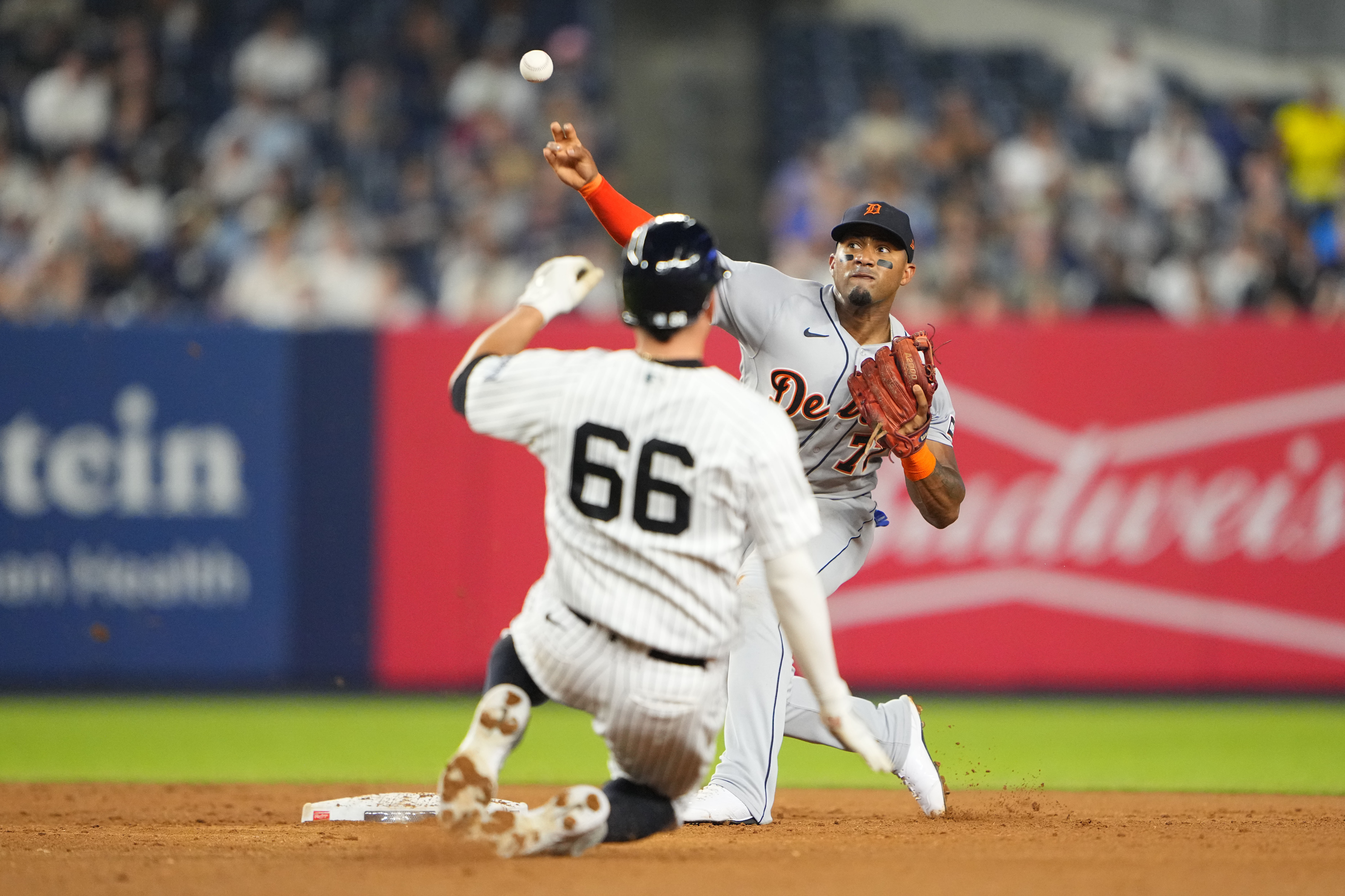 Tigers end Yankees' 5-game win streak 10-3