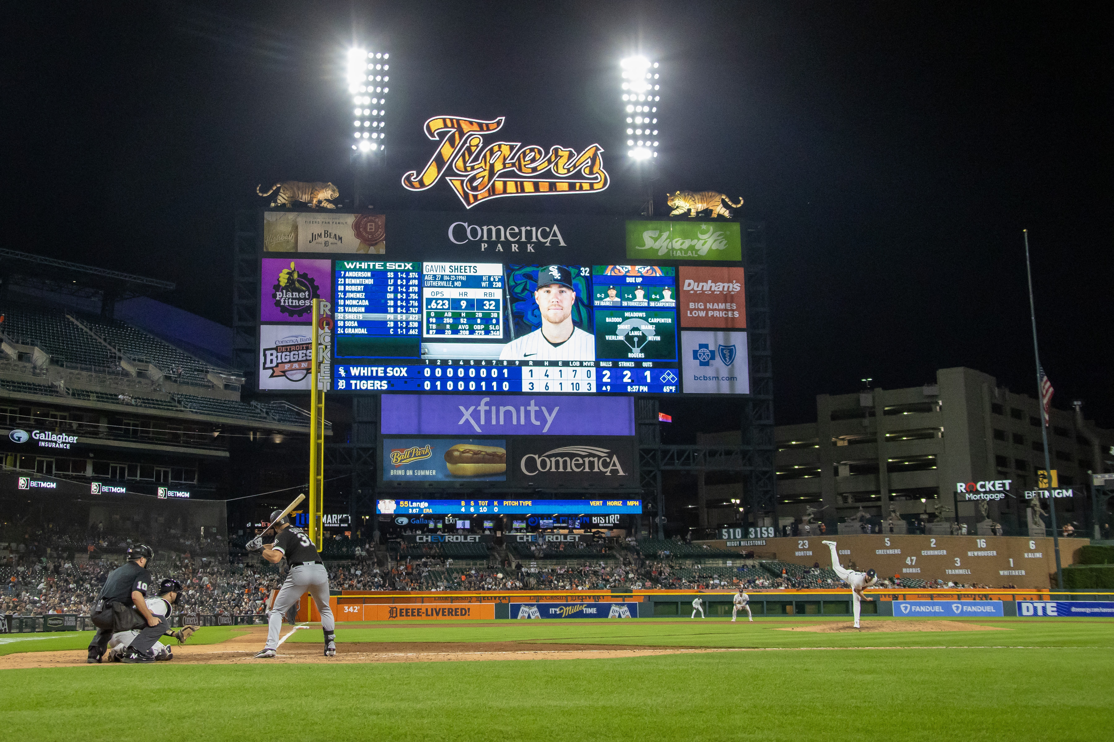 White Sox 6, Tigers 4