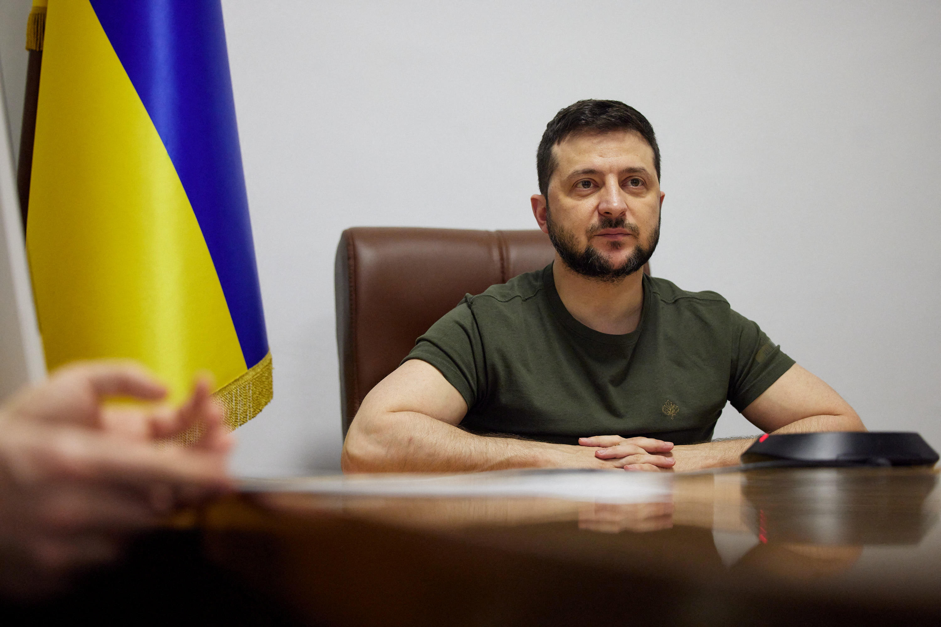 El presidente de Ucrania, Zelenskiy, se dirige al parlamento australiano a través de un enlace de video en Kiev