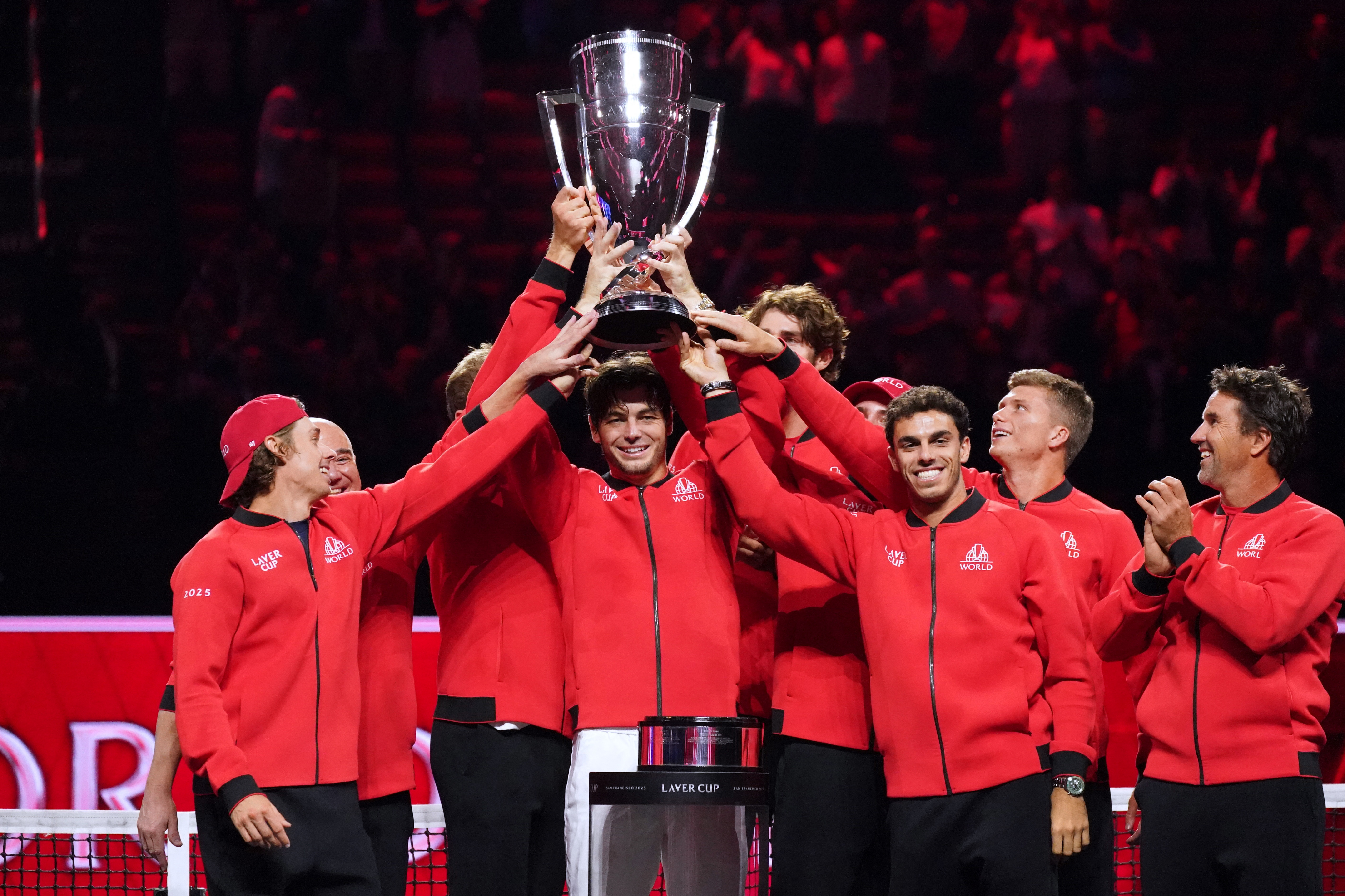 テニス＝世界選抜がレーバー杯優勝、2年ぶり3度目 | ロイター