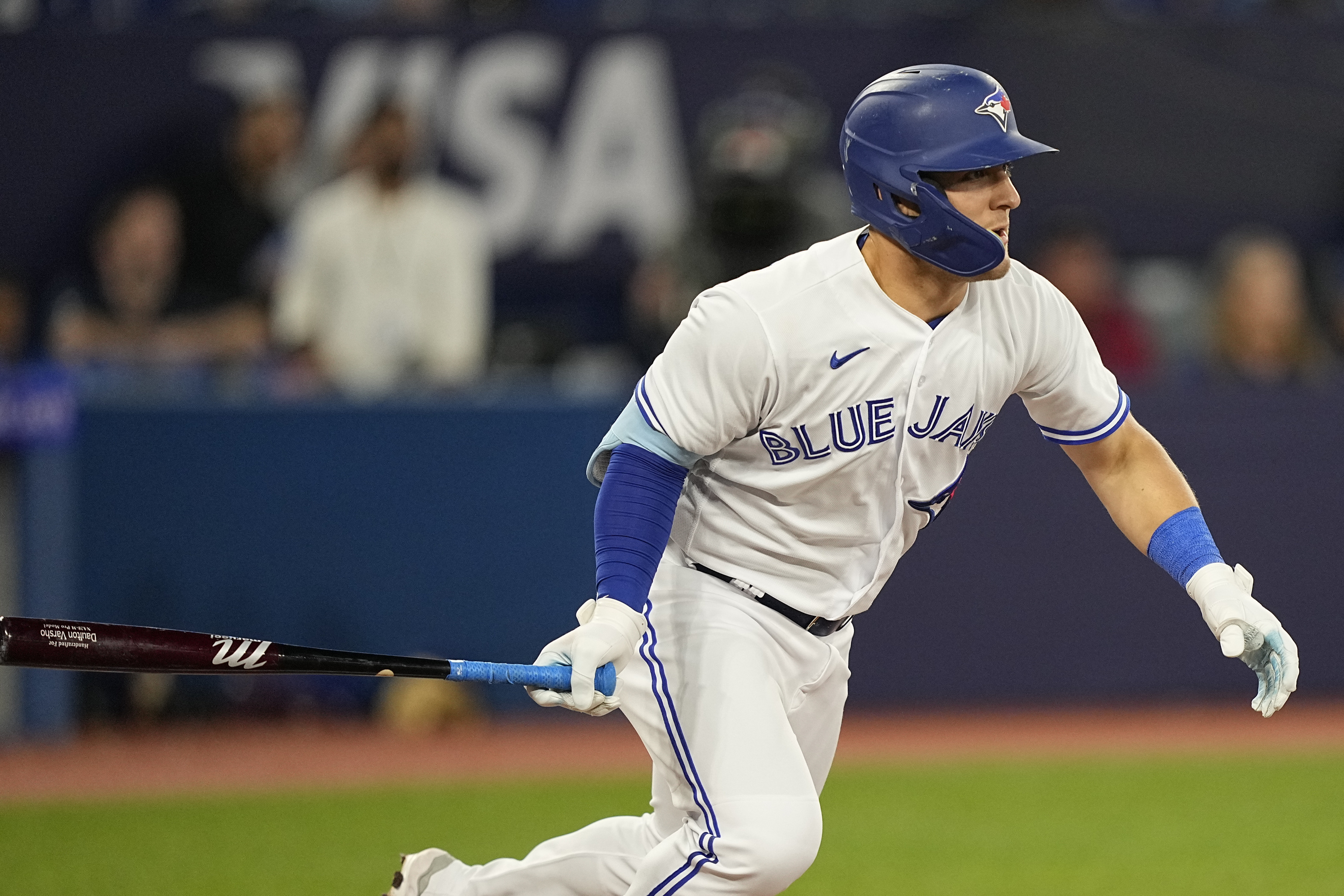 Which Blue Jays players also played for the Mariners? MLB
