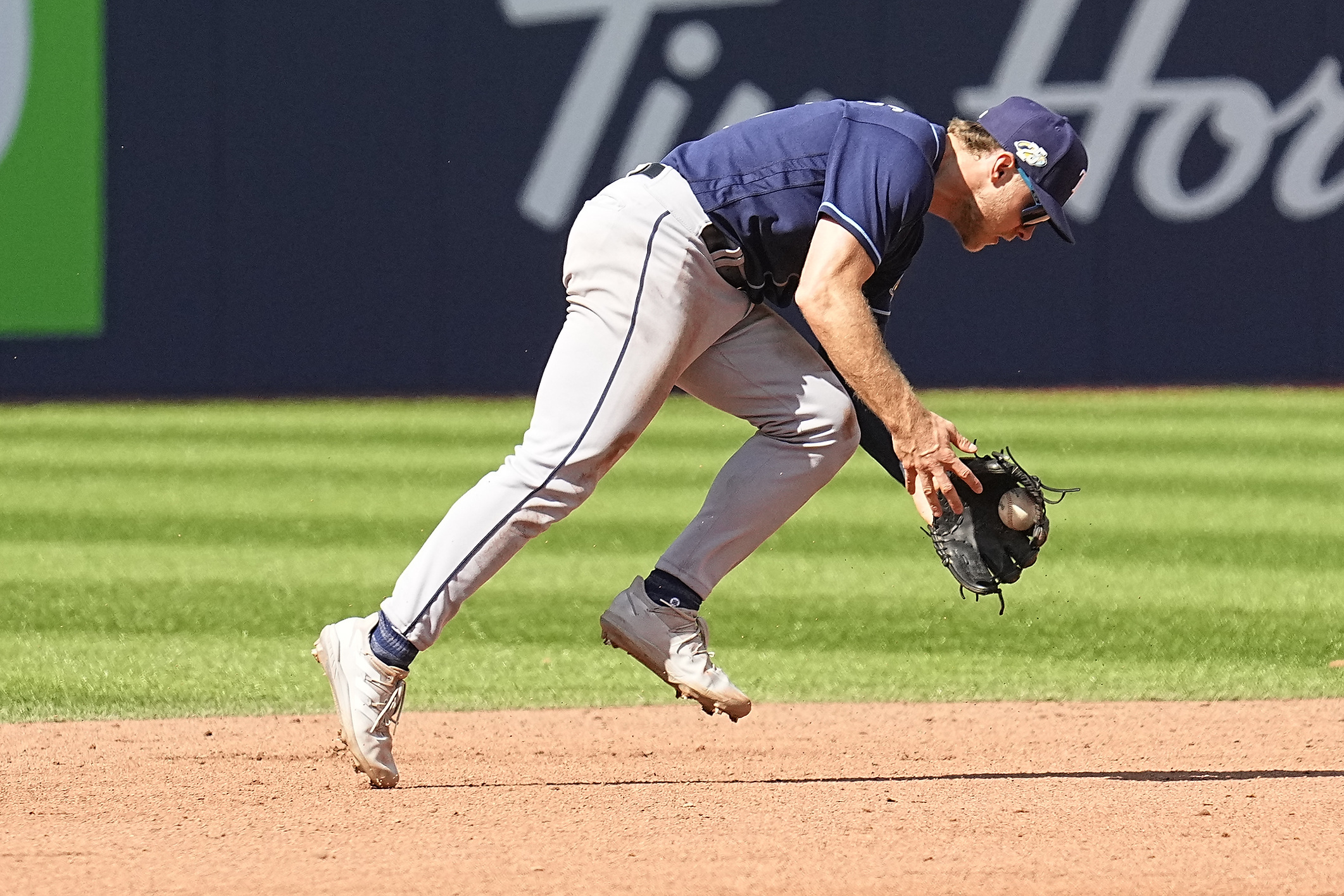 Shane McClanahan improves to 4-0 after helping Rays return to the win  column in Toronto - The Boston Globe