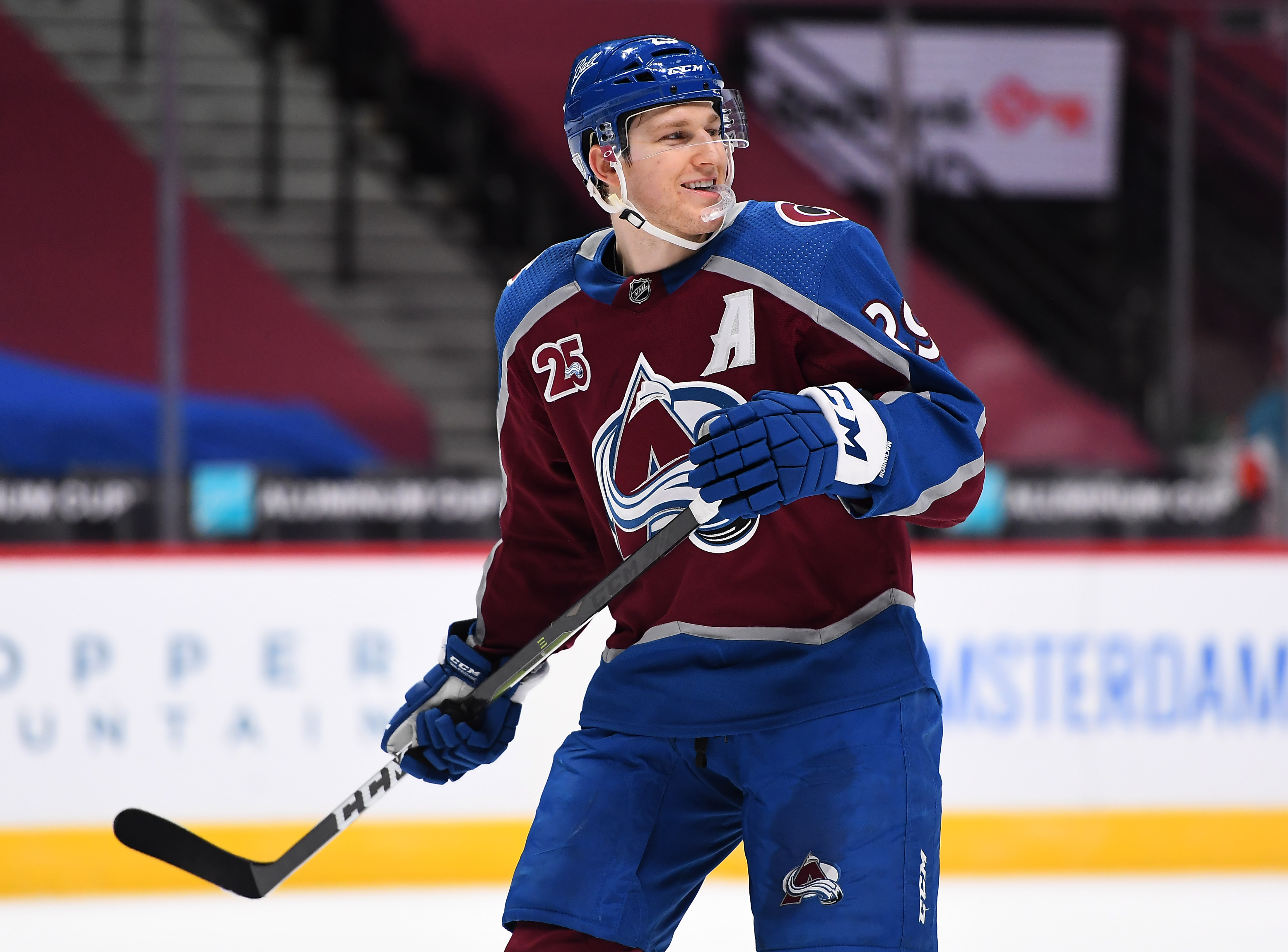 Nathan Mackinnon Playoff Nathan Mackinnon Emerges As Avalanche Chase
