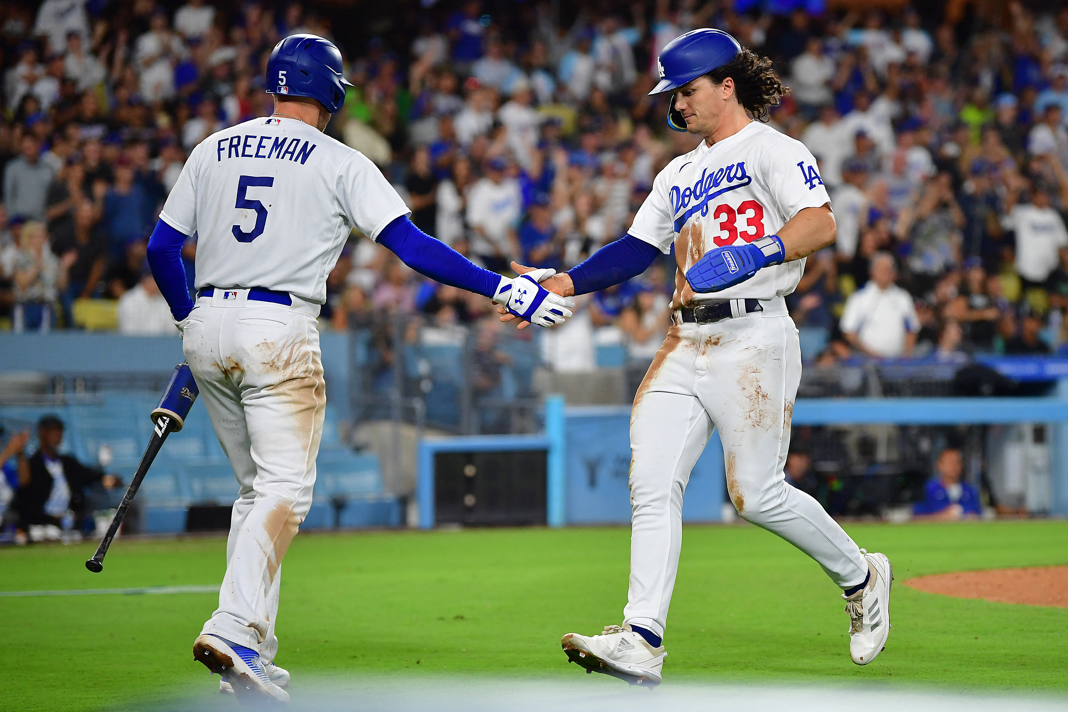 Dodgers top Brewers, push winning streak to 9 games