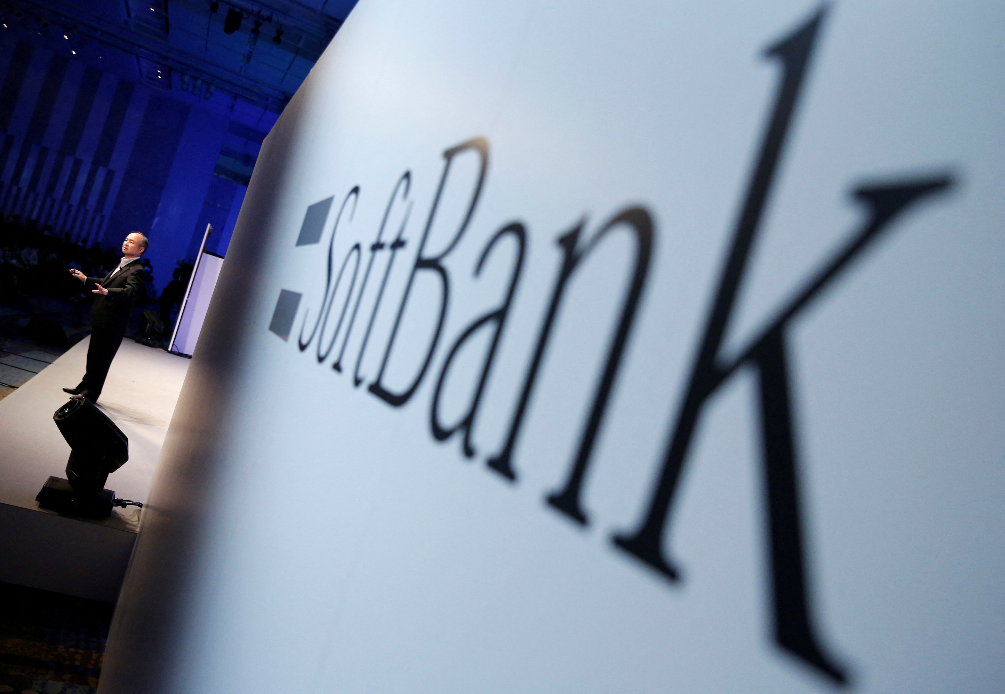 SoftBank gets $7.6 billion T-Mobile stake windfall, shares soar