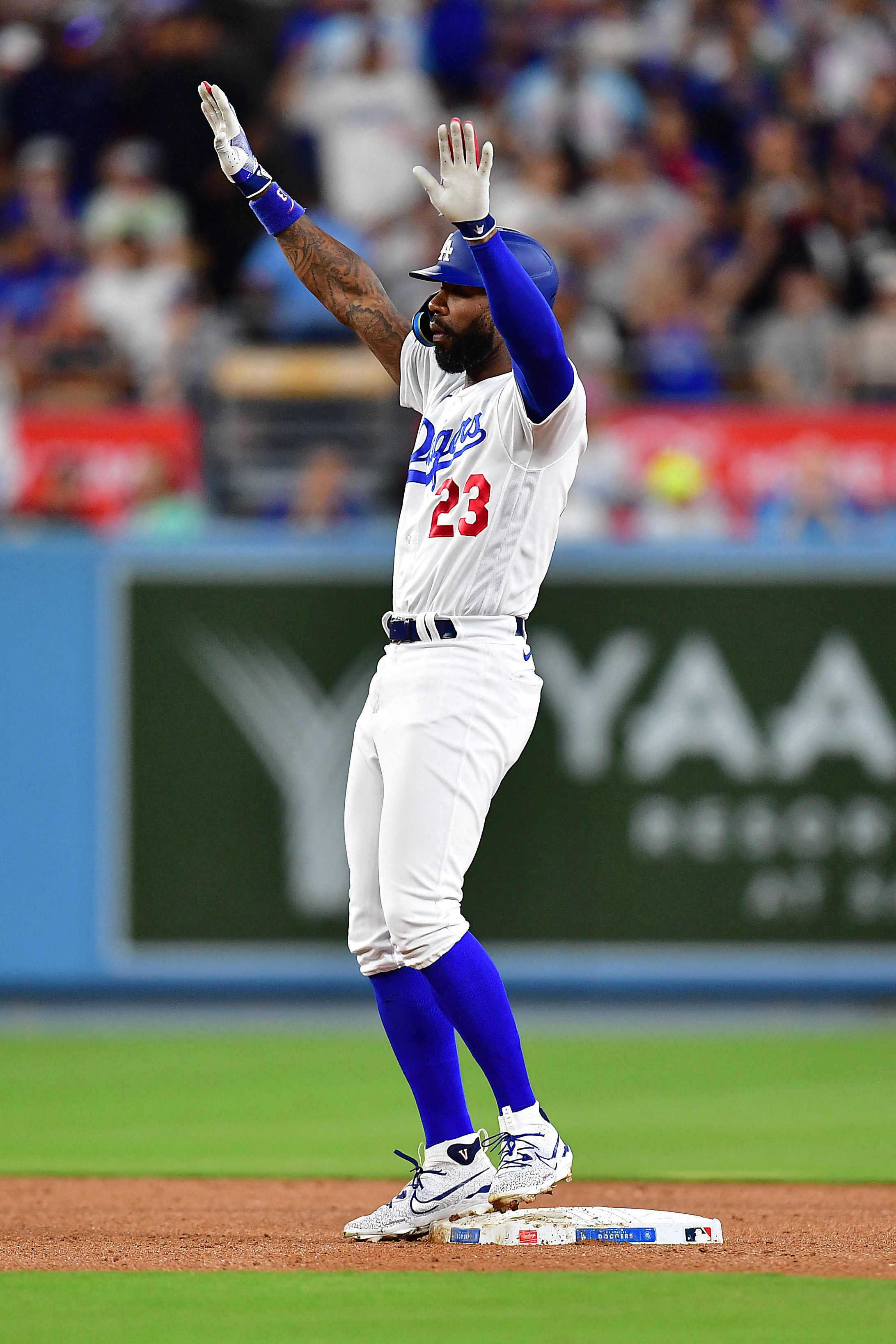 After the win against the Brewers tonight, the Dodgers are now on a 10 game  winning streak. : r/baseball