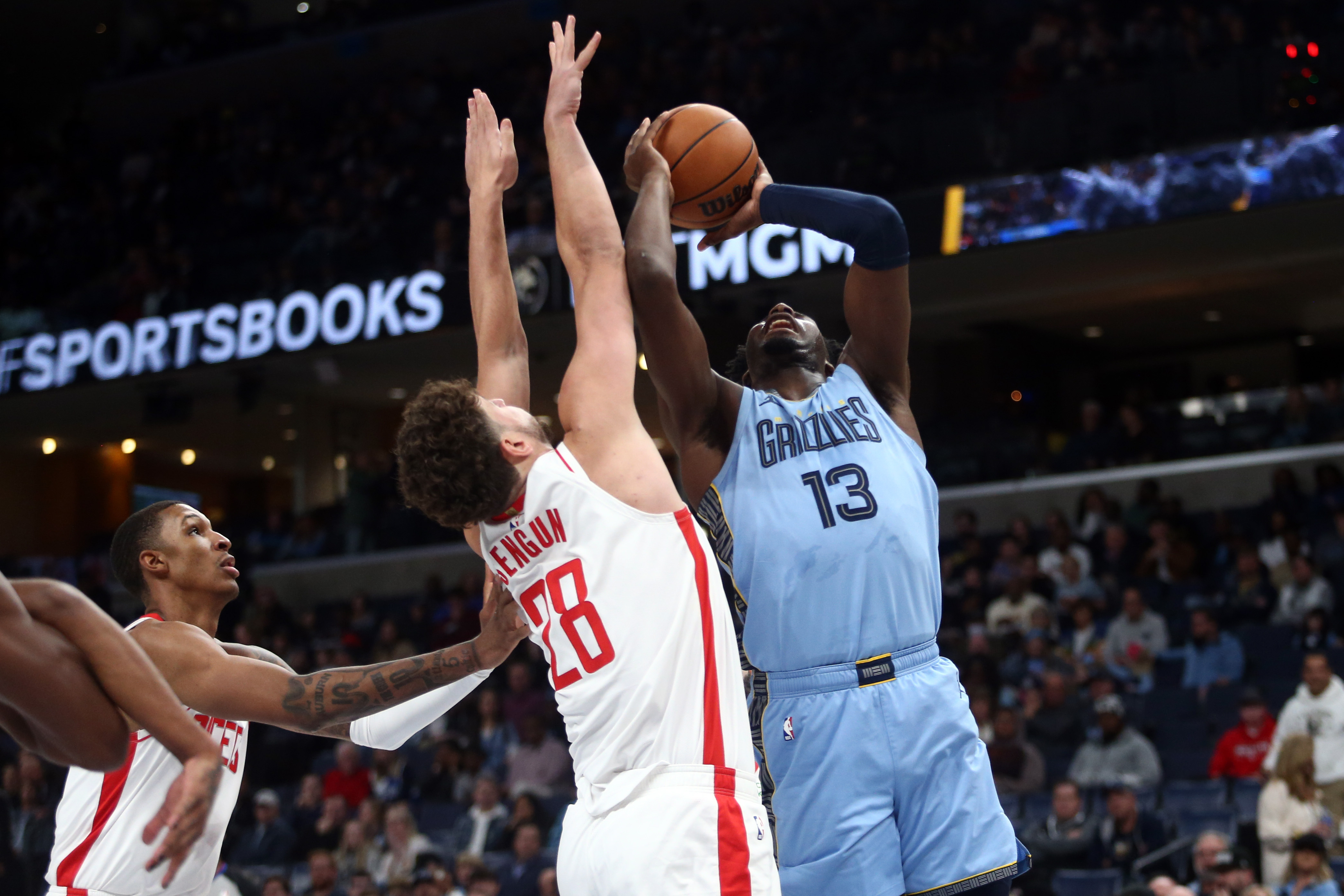 Rockets stay hot, keep Grizzlies' skid intact | Reuters