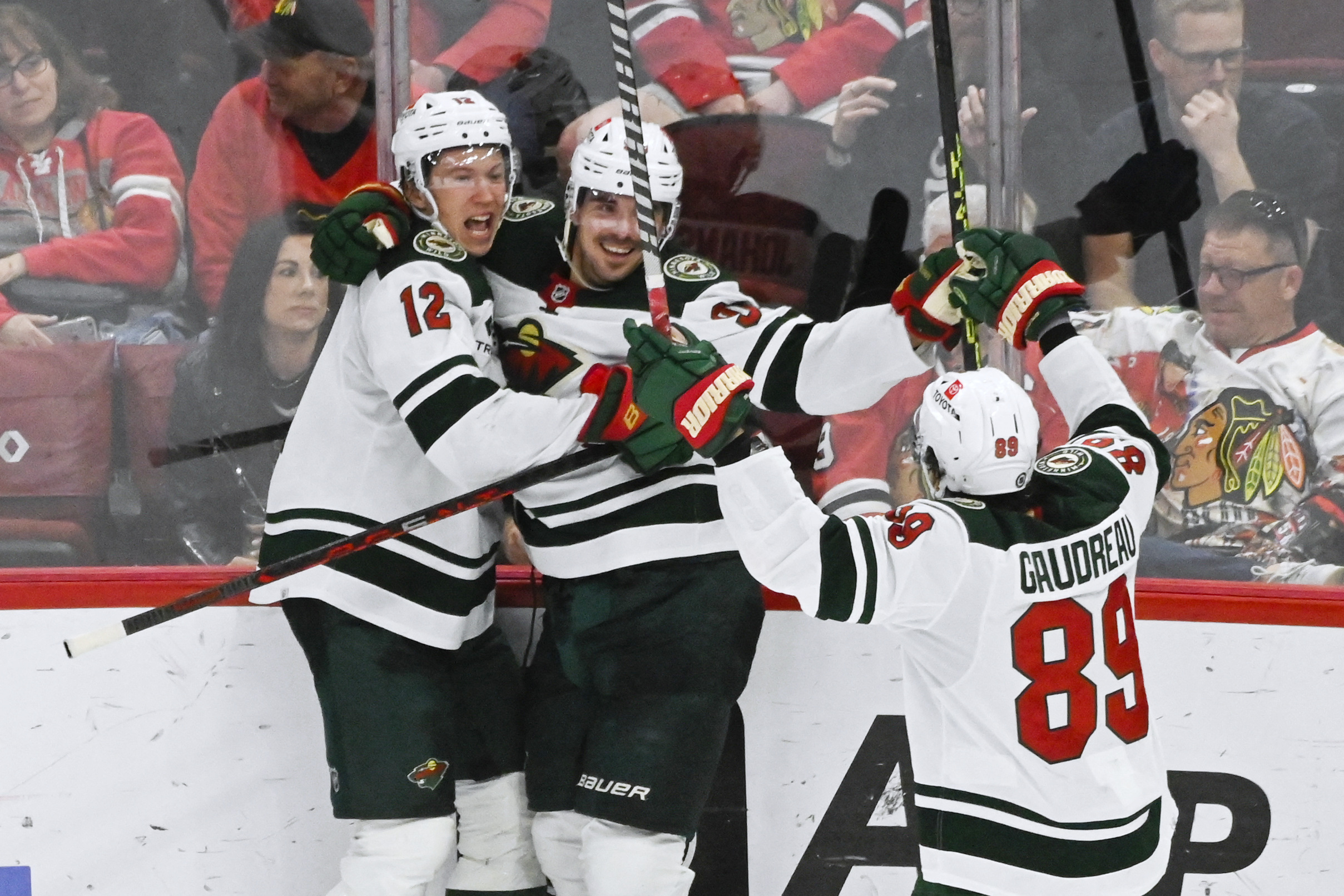 Chicago Blackhawks to face Minnesota Wild in Milwaukee's first NHL game  since 1993 - ESPN