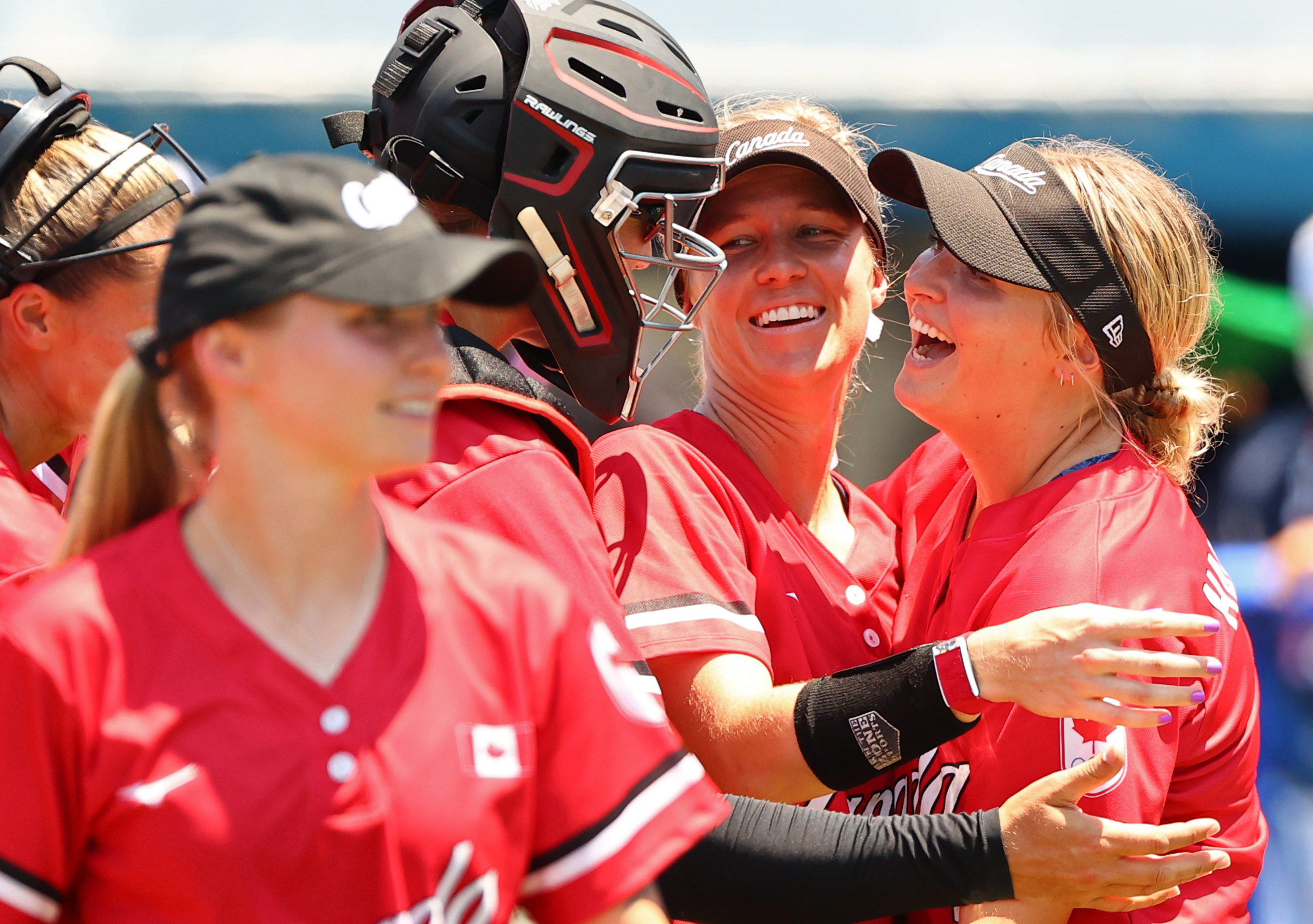 Softball Battle For Gold Looks Down To Japan U S Canada Reuters