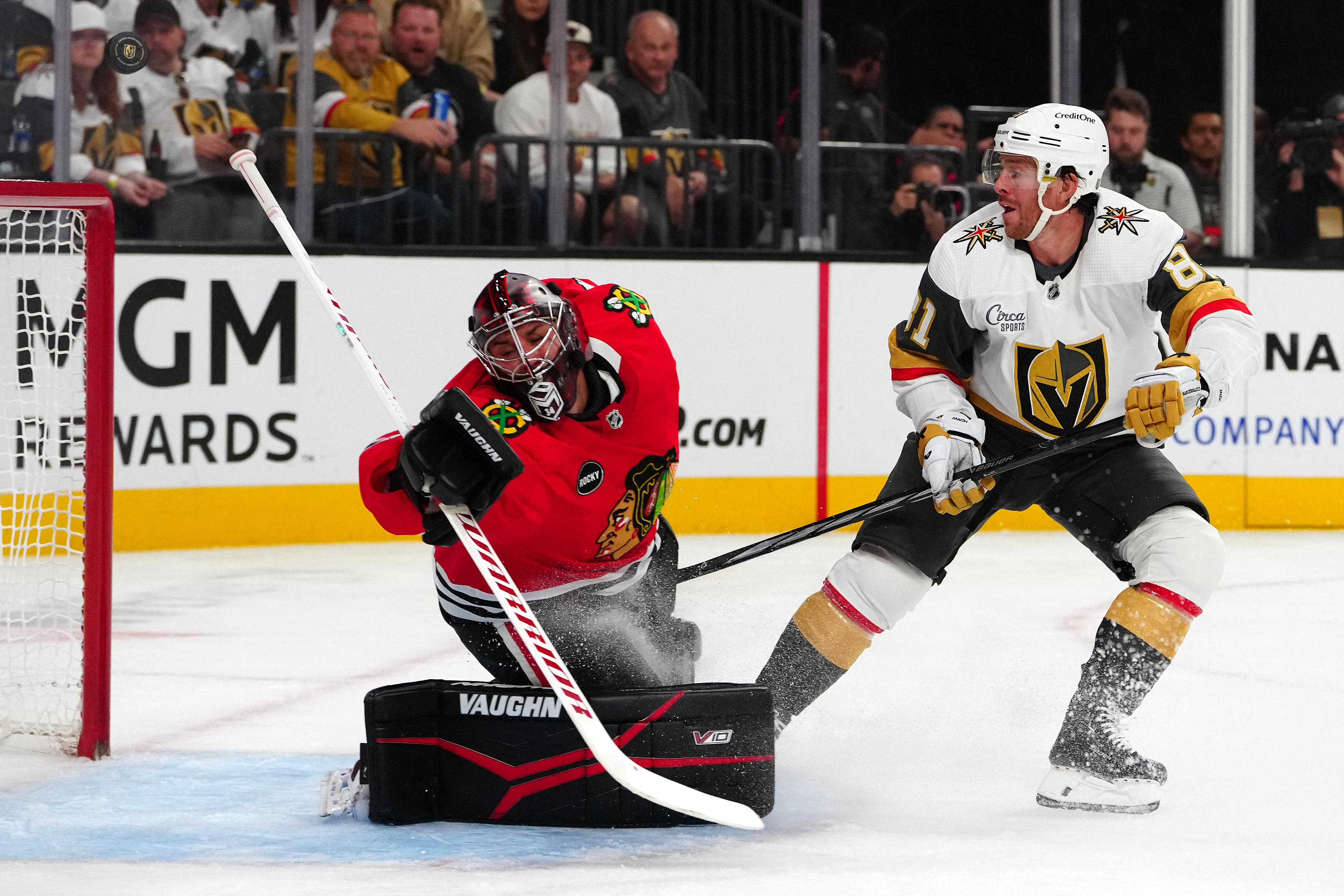 Blackhawks fight back, end Golden Knights' perfect start