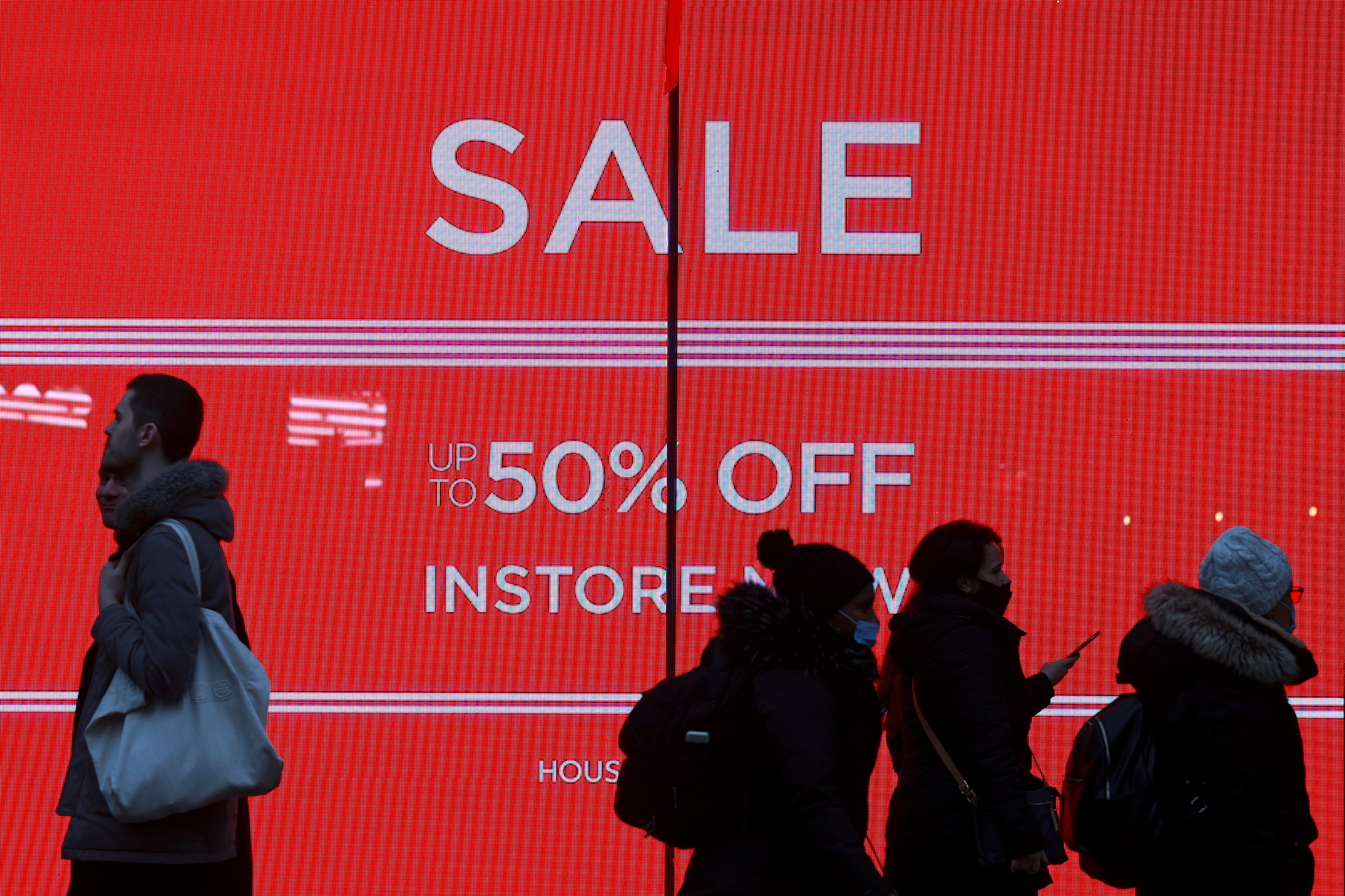 UK retailers turn positive on sales hopes after bleak winter