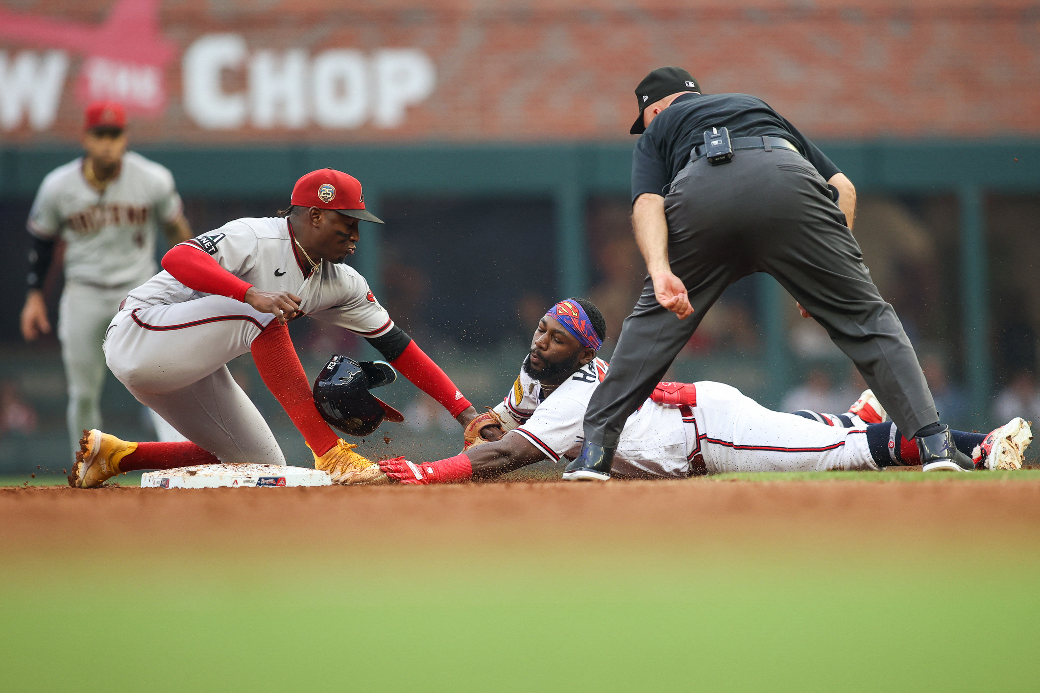 Diamondbacks outlast the Braves 16-13 to snap 4-game losing streak - Newsday