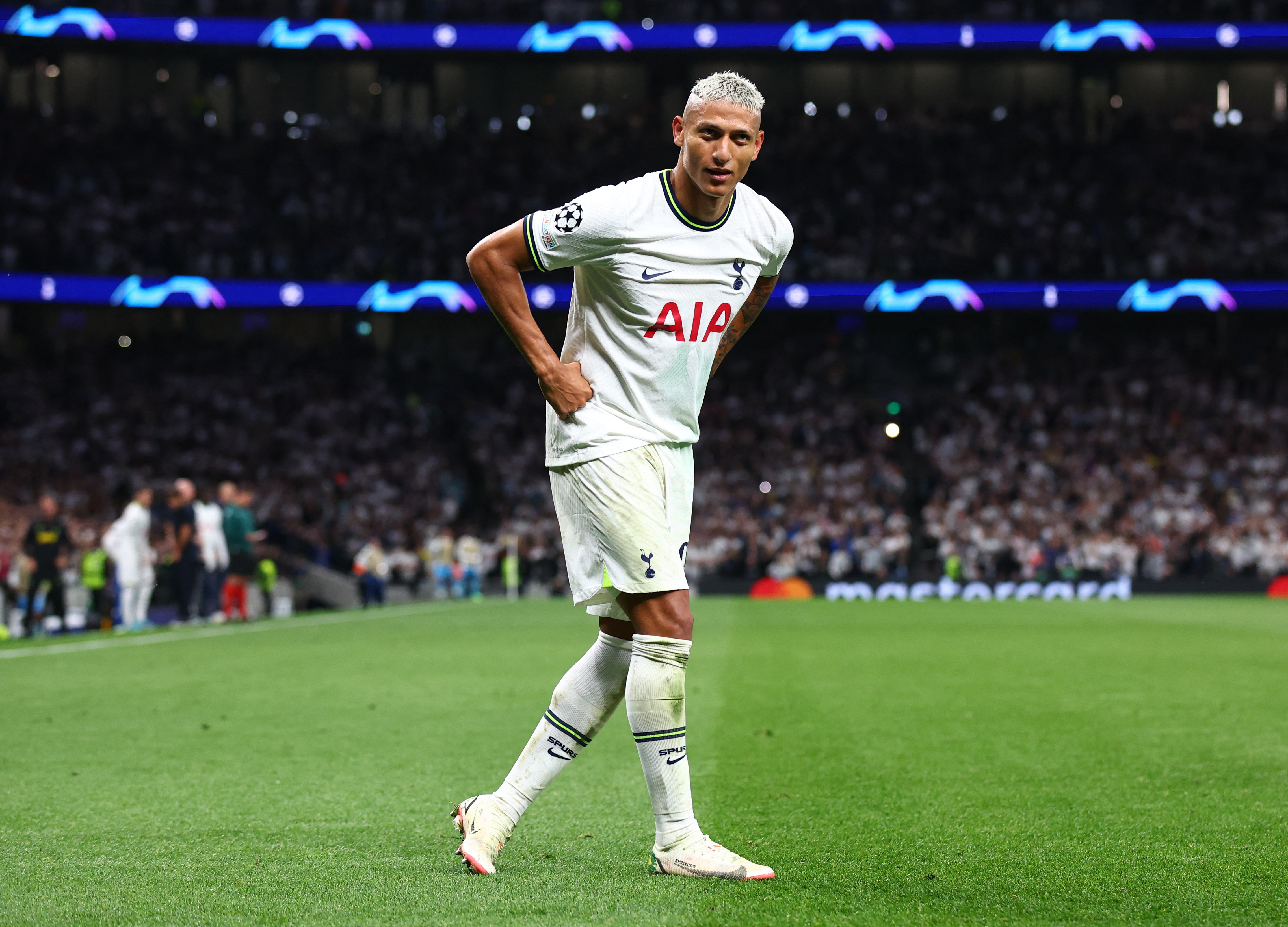 Richarlison ends difficult week by inspiring dramatic comeback win for  Tottenham