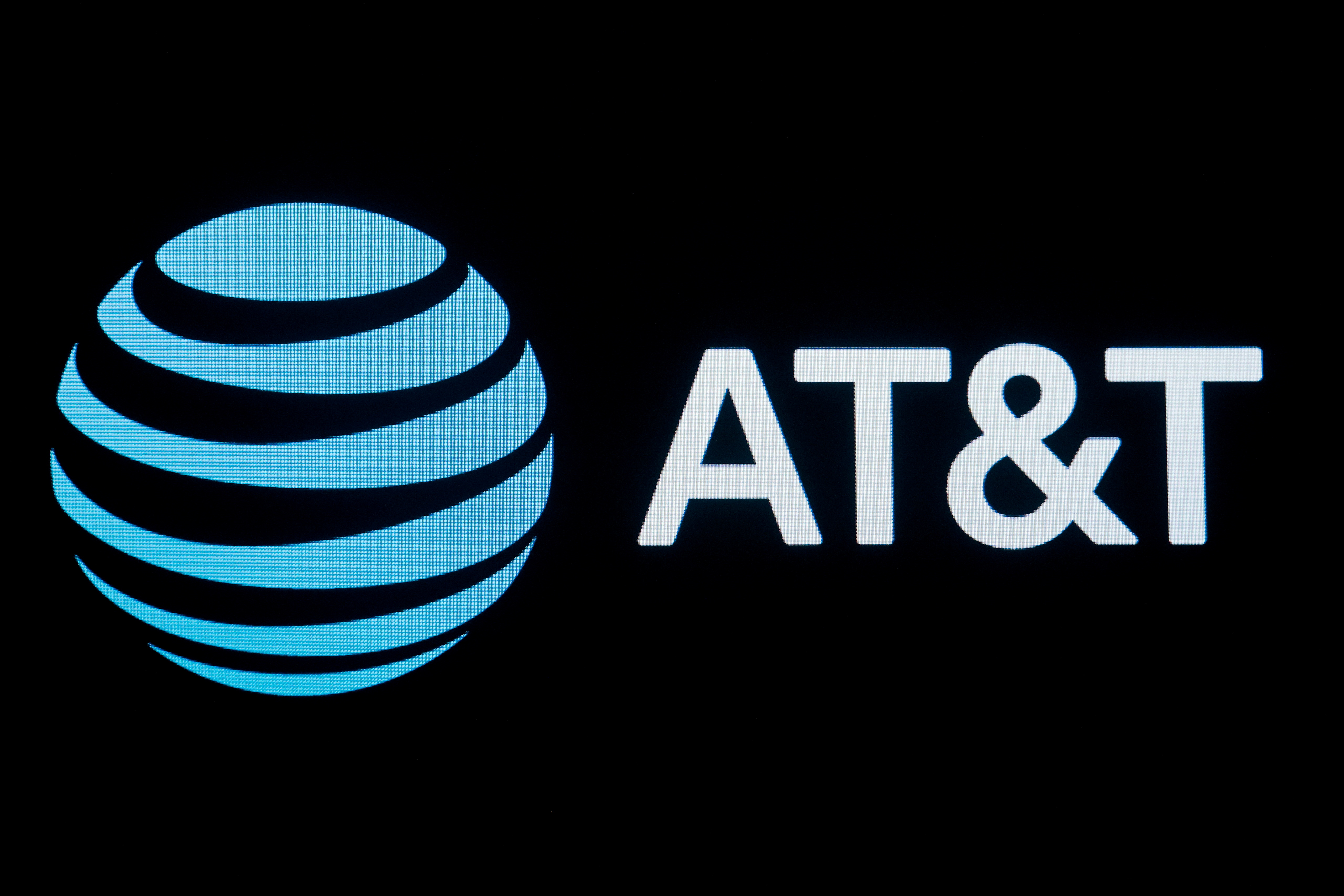 AT&T Adds Live TV to U-verse iPhone, iPad Apps