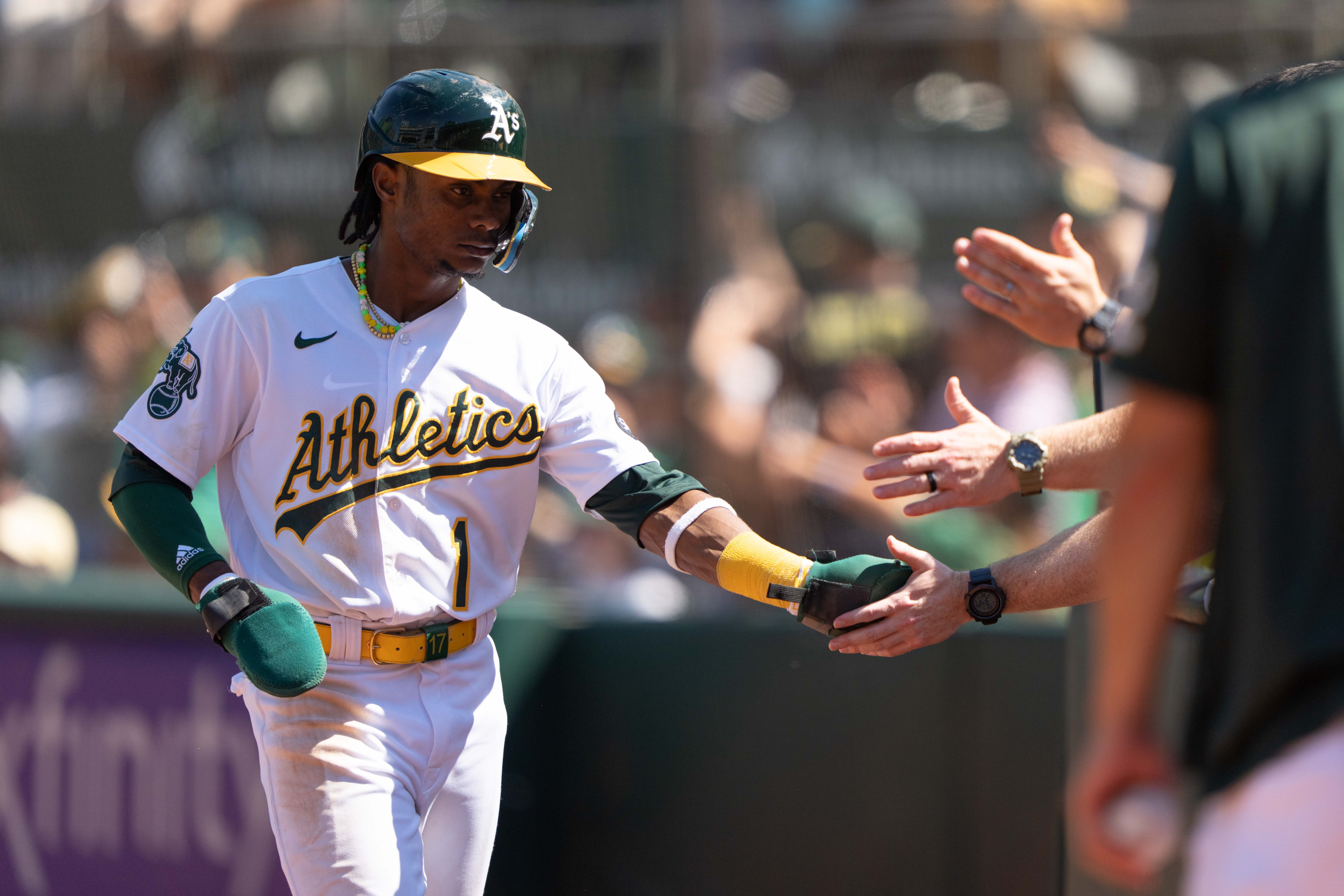 Andrus' 10th-inning error gives A's 7-6 win over White Sox - ABC7 San  Francisco