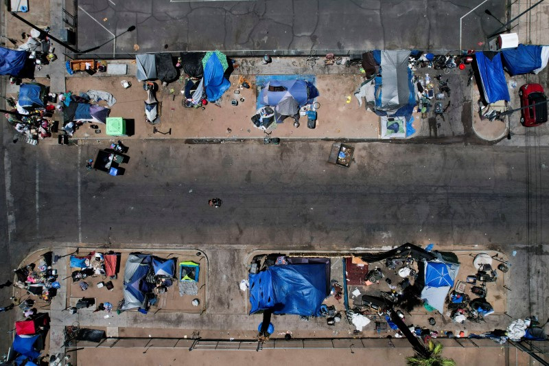 Phoenix Braves Relentless Wave Of Extreme Heat In US Southwest | Reuters