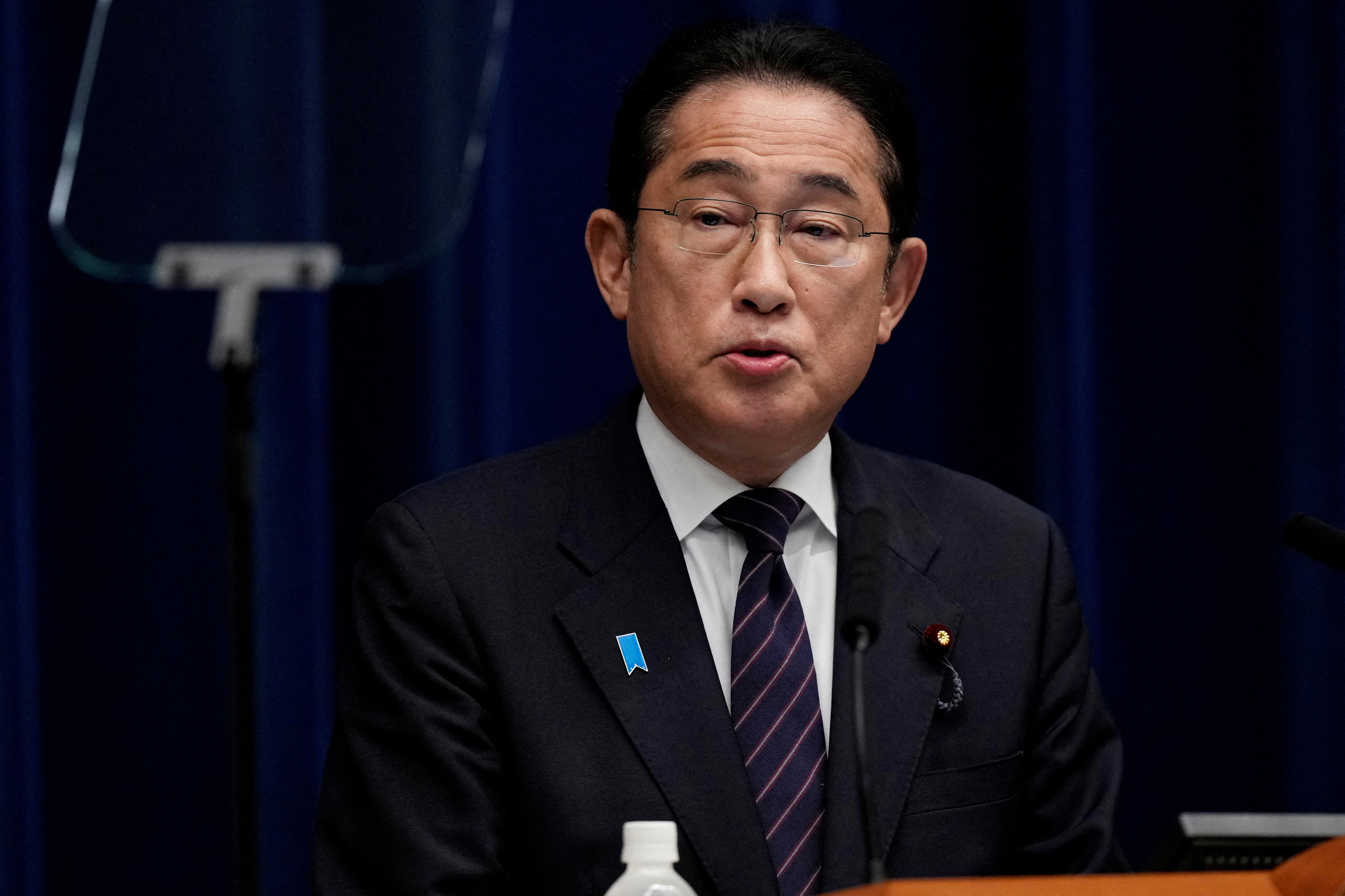 премьер министр японии фумио кисида