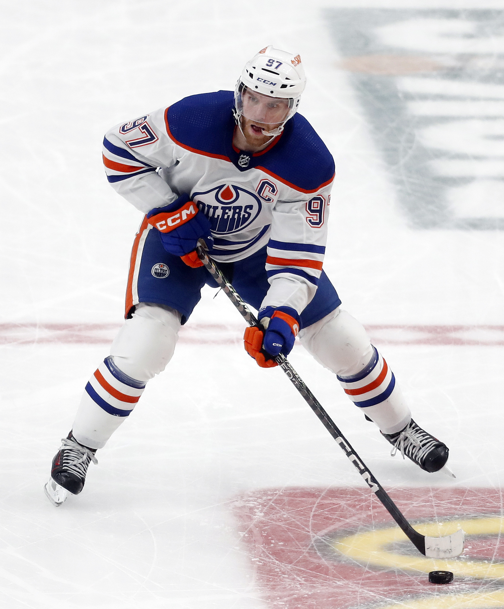 Connor McDavid, Oilers blank Penguins in physical game | Reuters