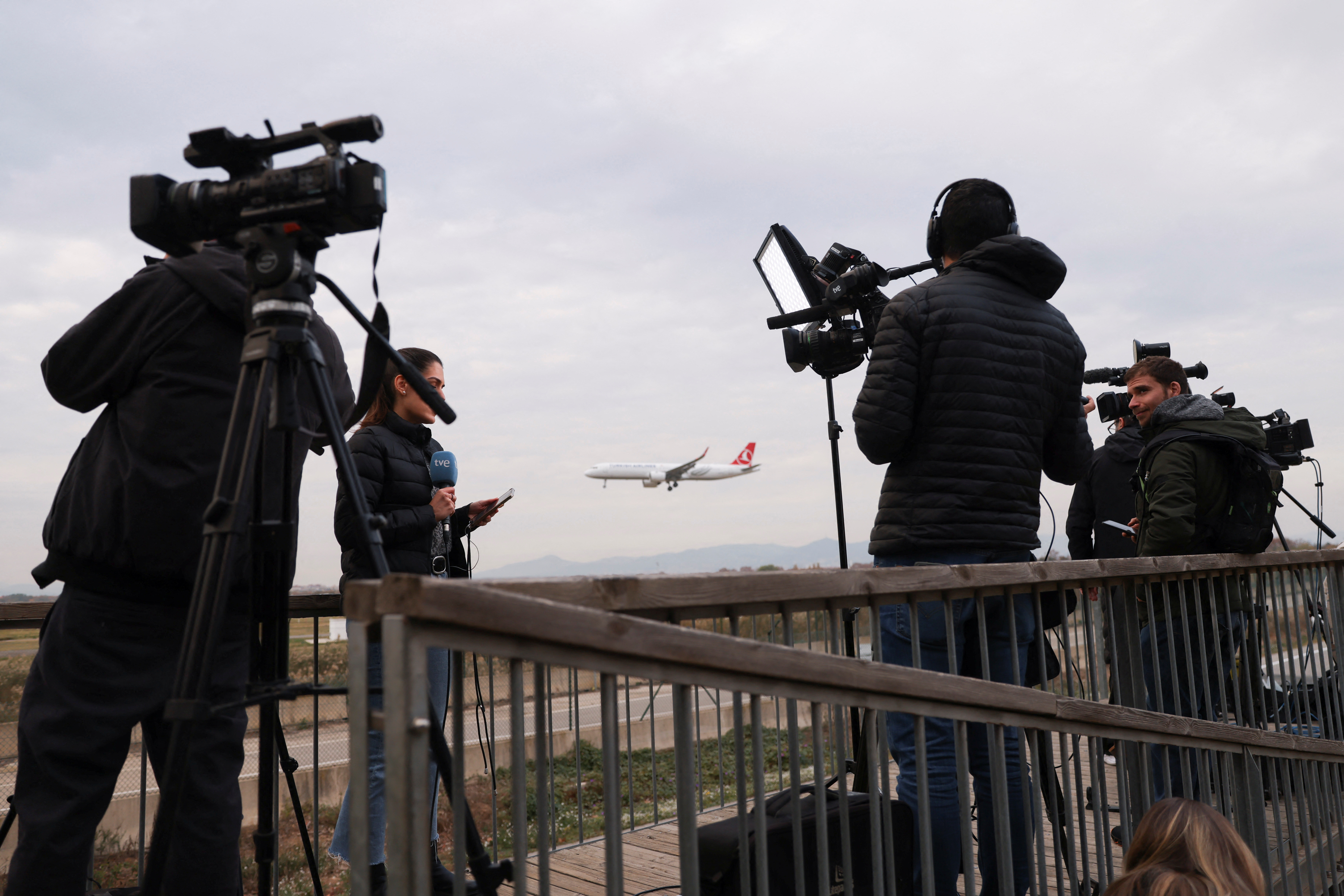 Migrants escape plane on emergency landing in Barcelona