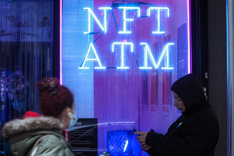 Neon’s first in-person NFT vending machine in New York