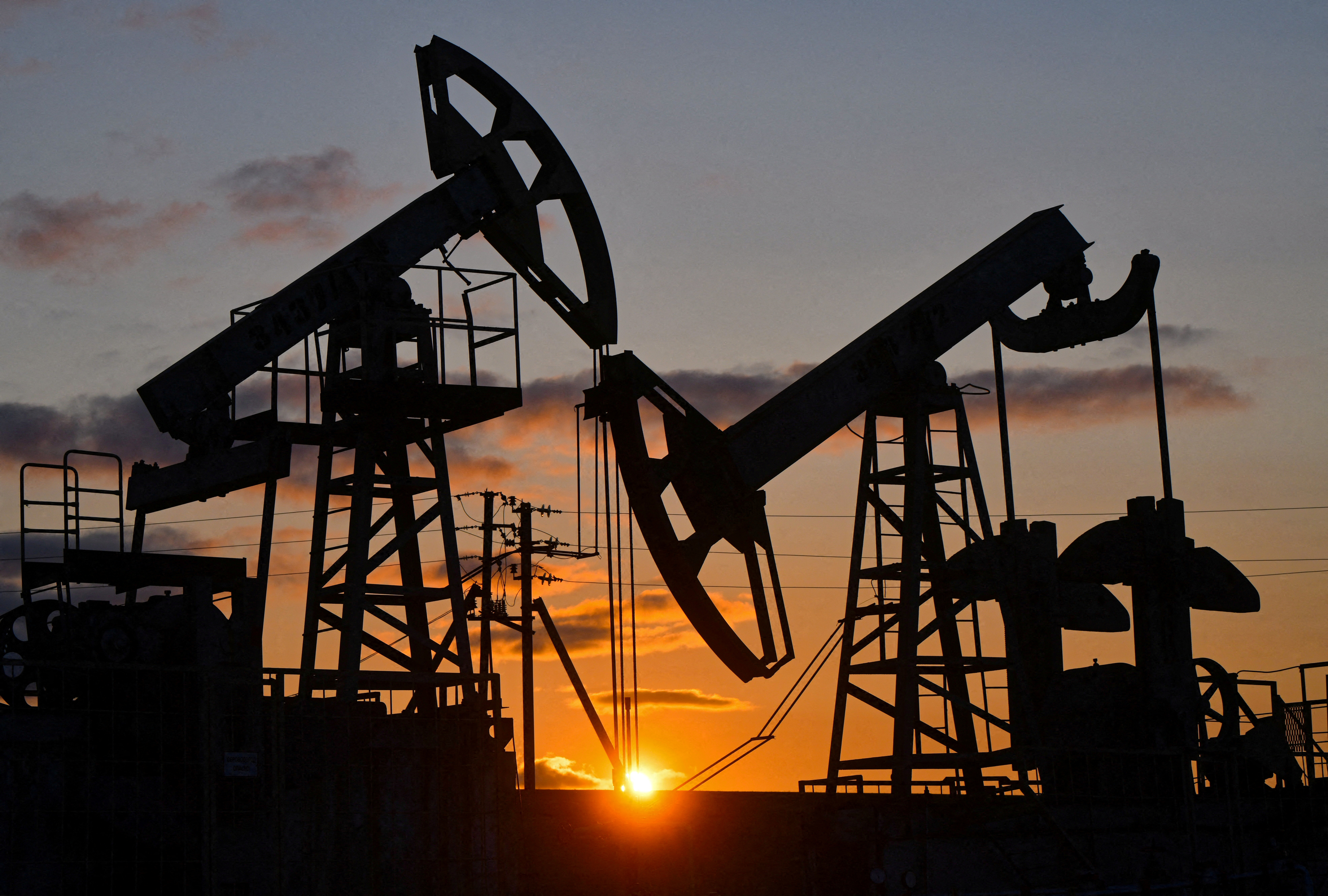 ロシアの石油・ガス歳入、5月は3分の1減少へ＝ロイター試算