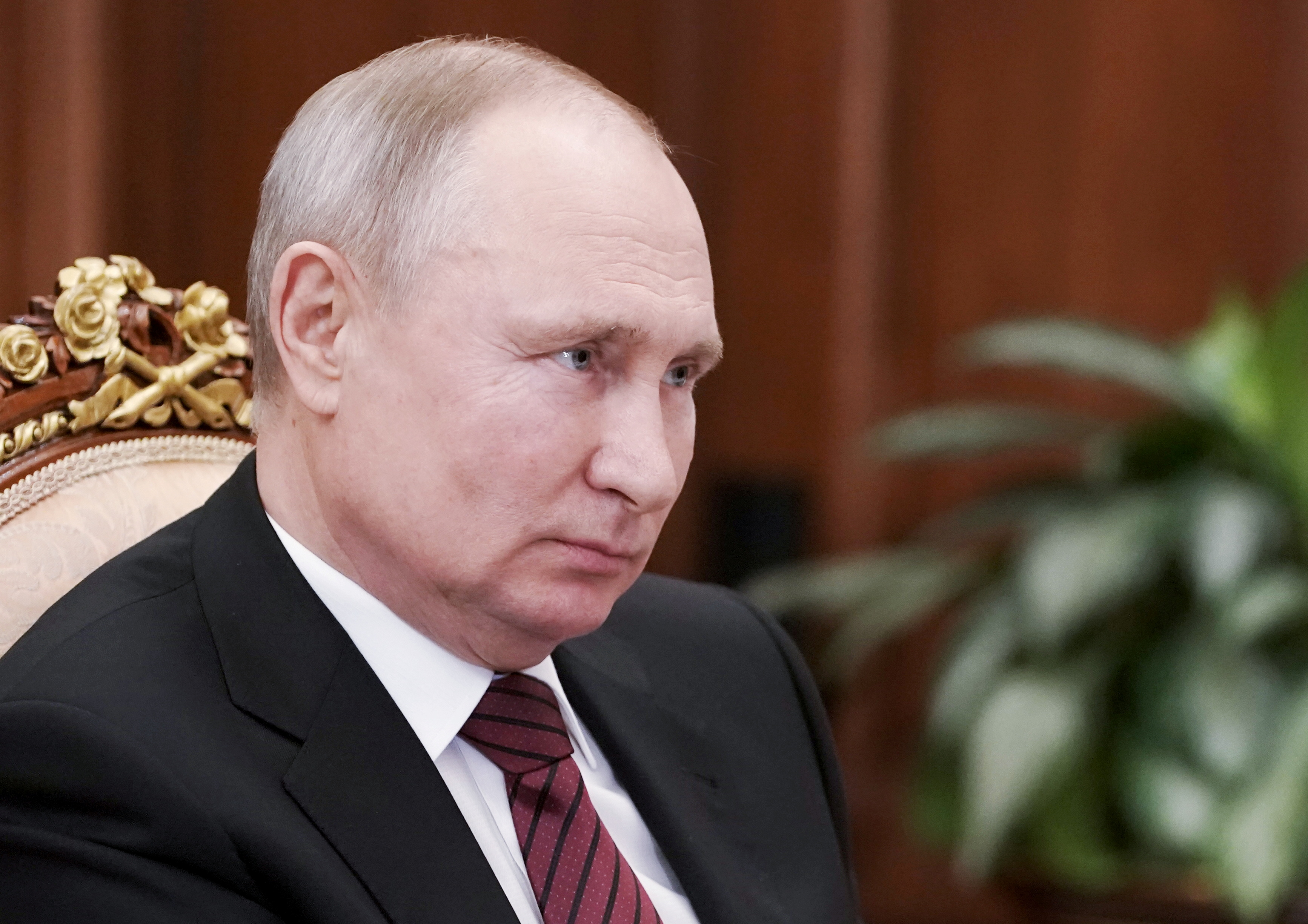 Putin Accuses Ukraine Of Provocations In Phone Call With Merkel Kremlin Reuters