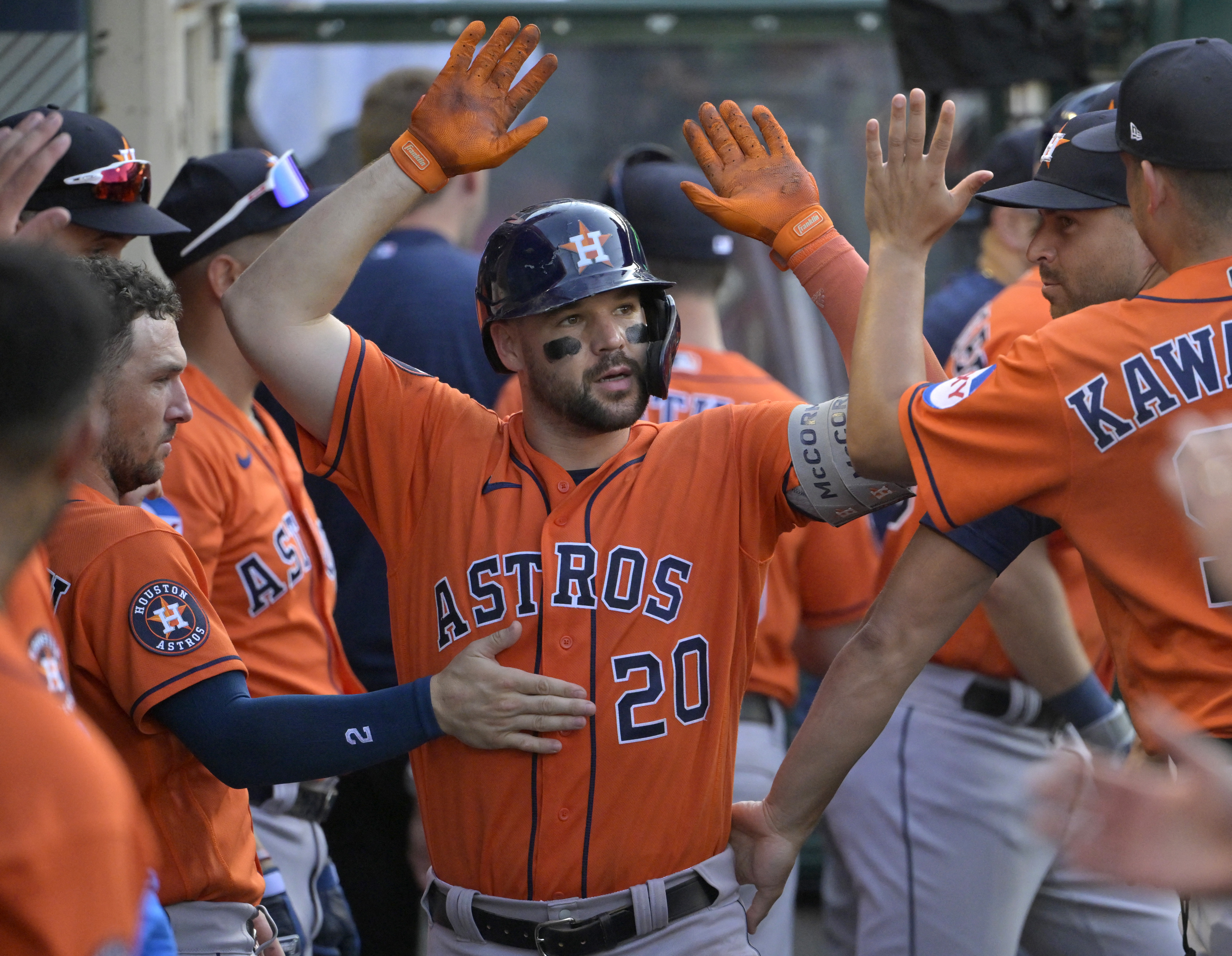 Astros go deep 5 time to rally for 9-8 win over Angels despite Ohtani's MLB-best  34th homer