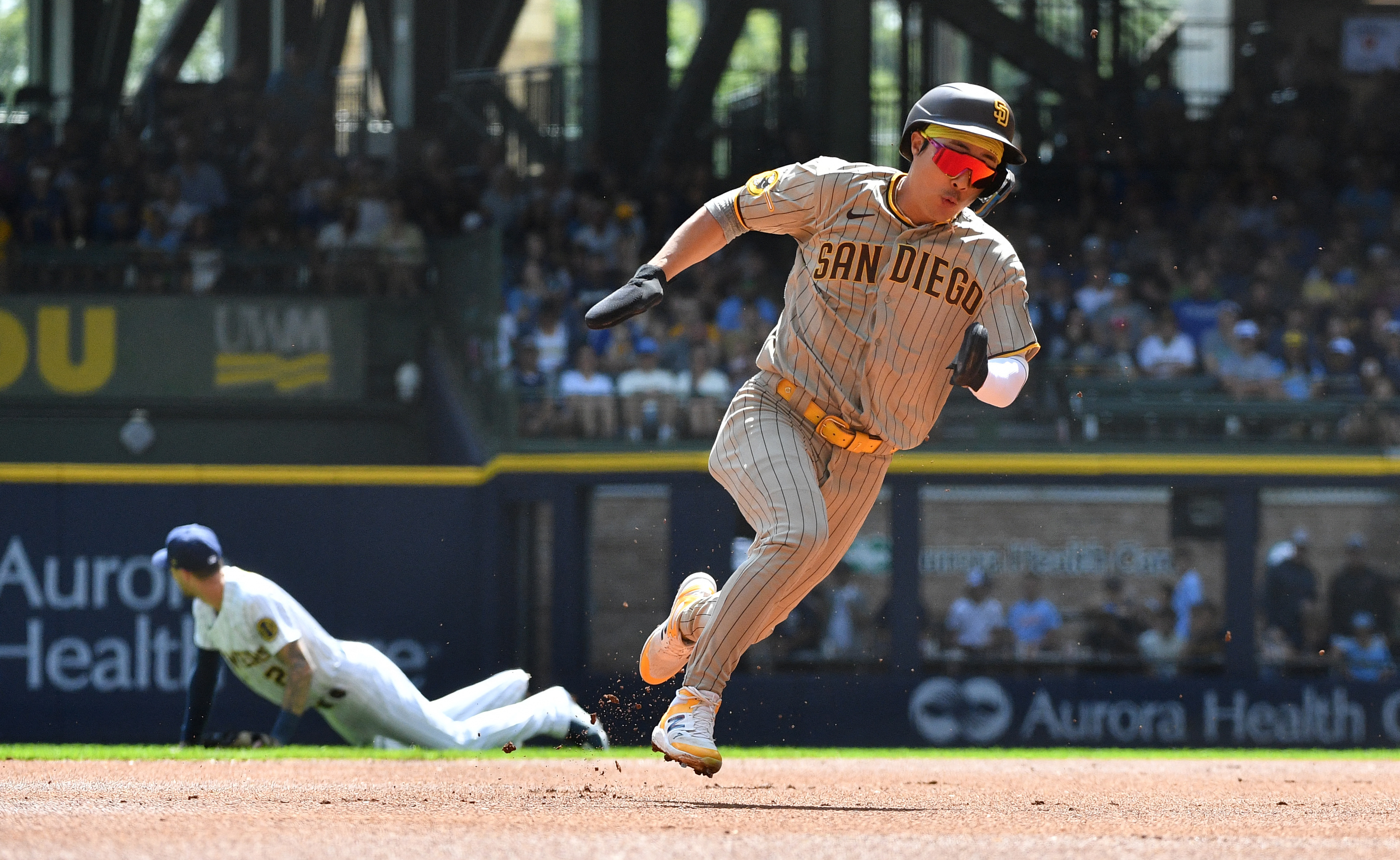 Padres rally from late 6-run deficit, beat Dodgers 8-7 in 11 – KGET 17