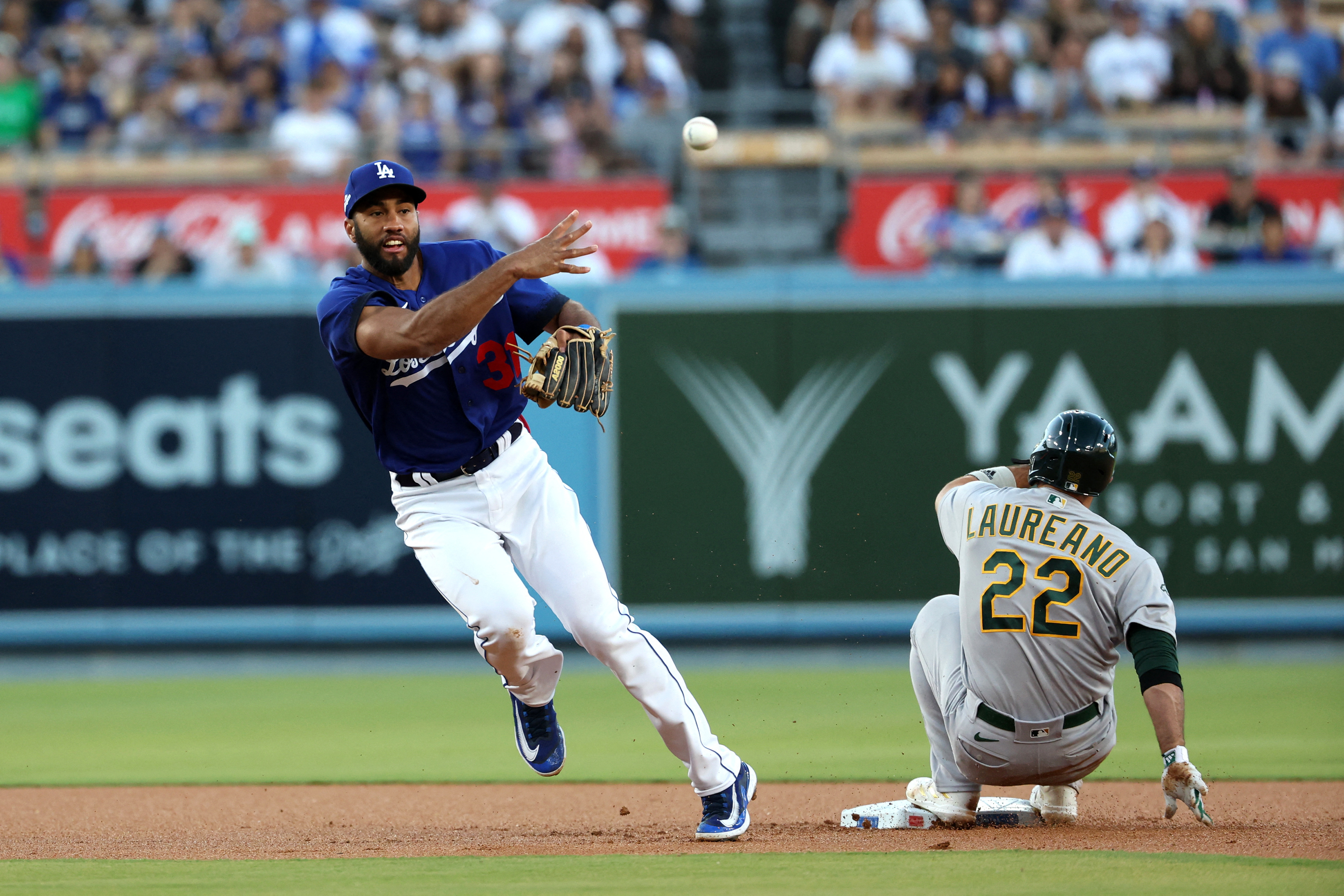 MLB - A sweep for LA. 🧹