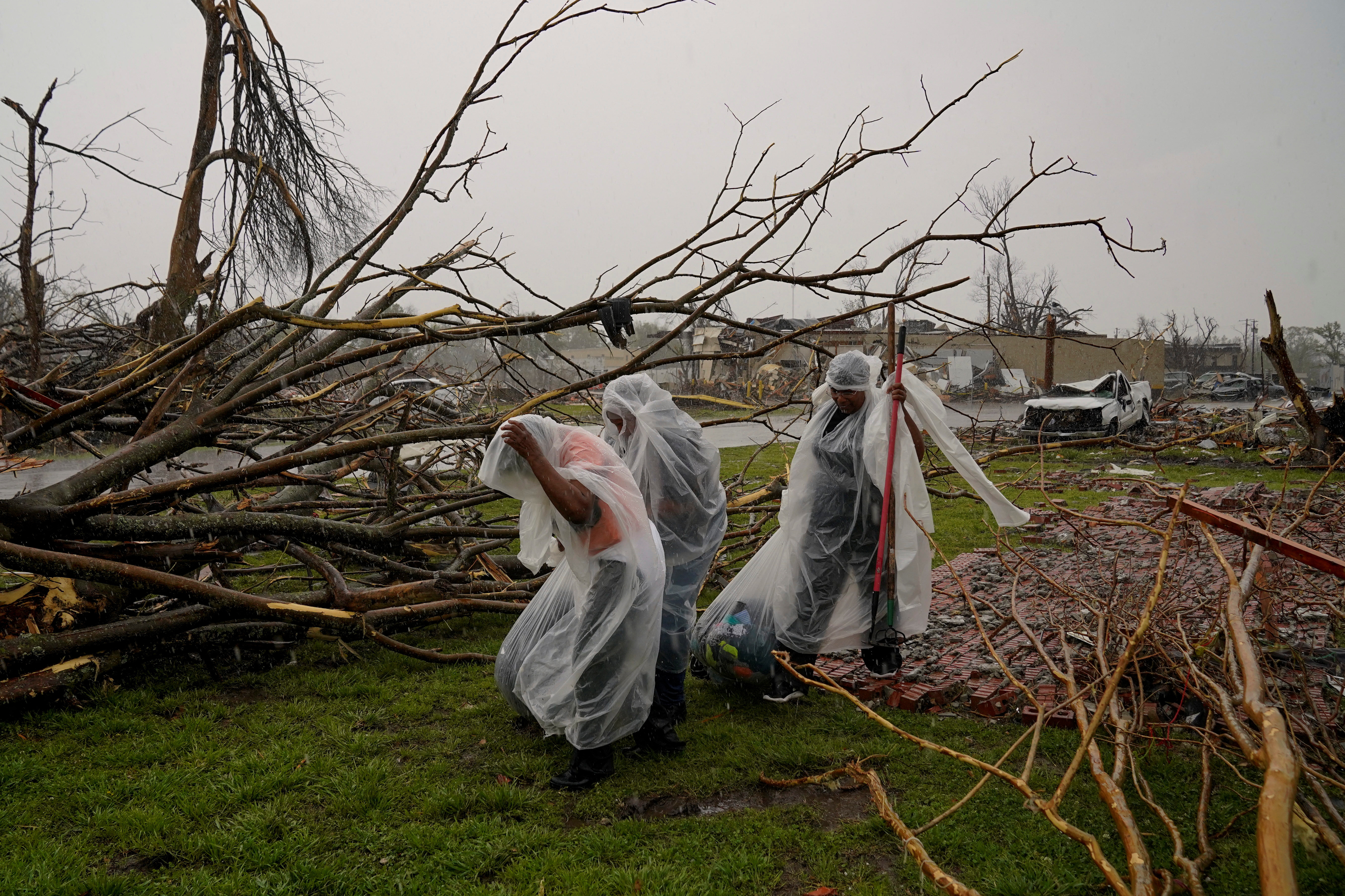 Tornadoes hit communities across central Mississippi