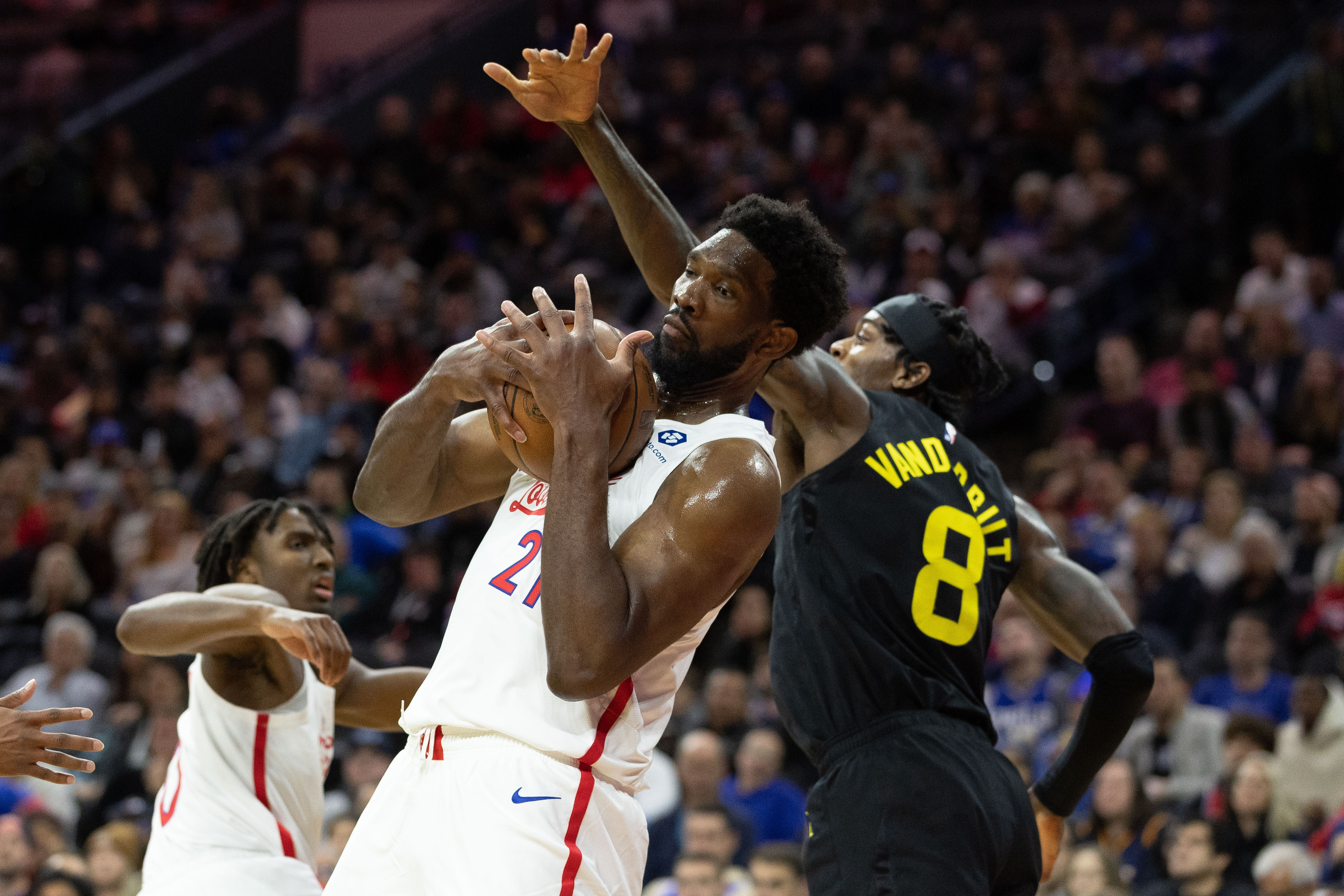 Joel Embiid Scores 24 in Return from Injury as 76ers Beat Warriors