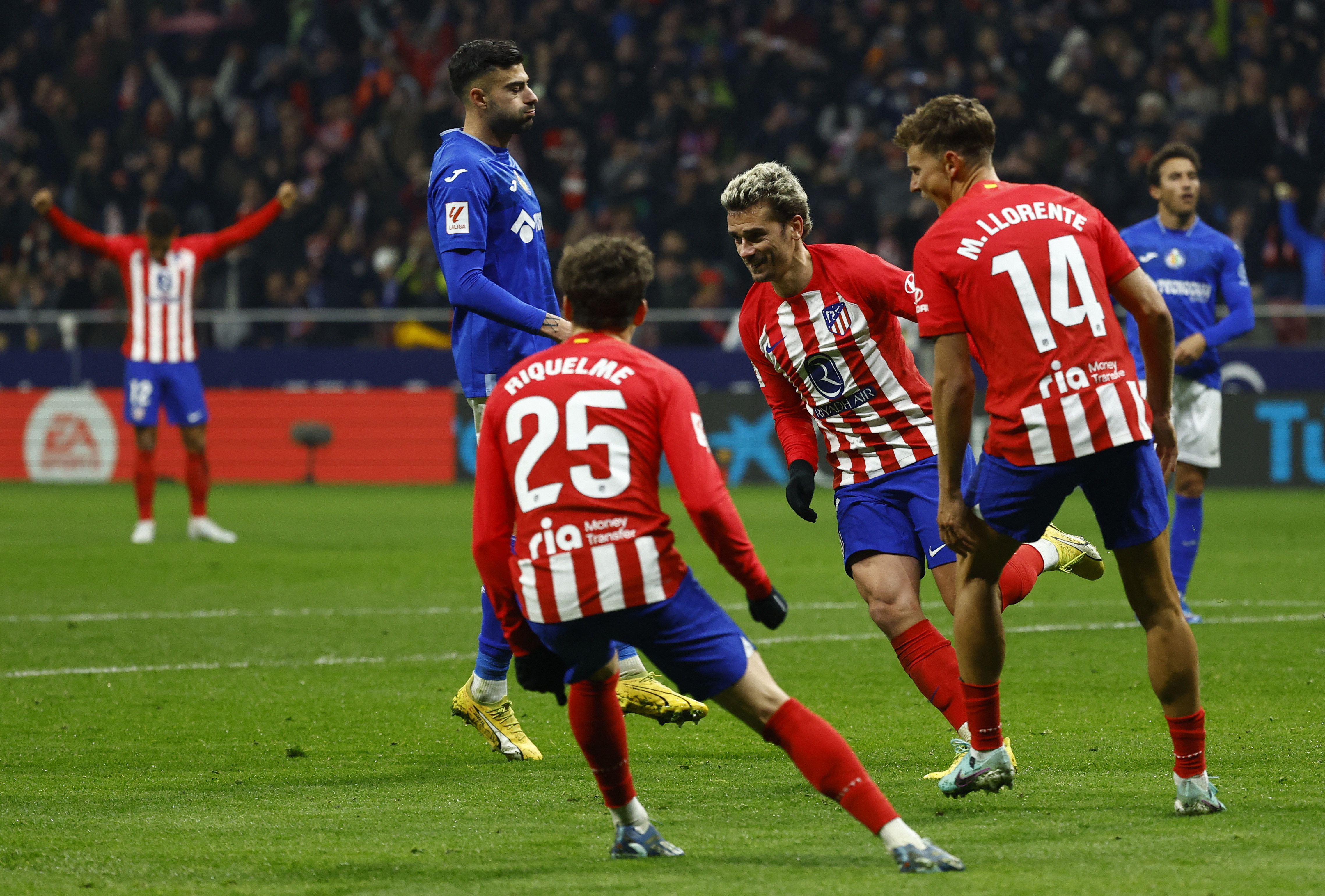 Getafe hold 10-man Atletico Madrid to 3-3 draw as Griezmann equals club  record | Reuters