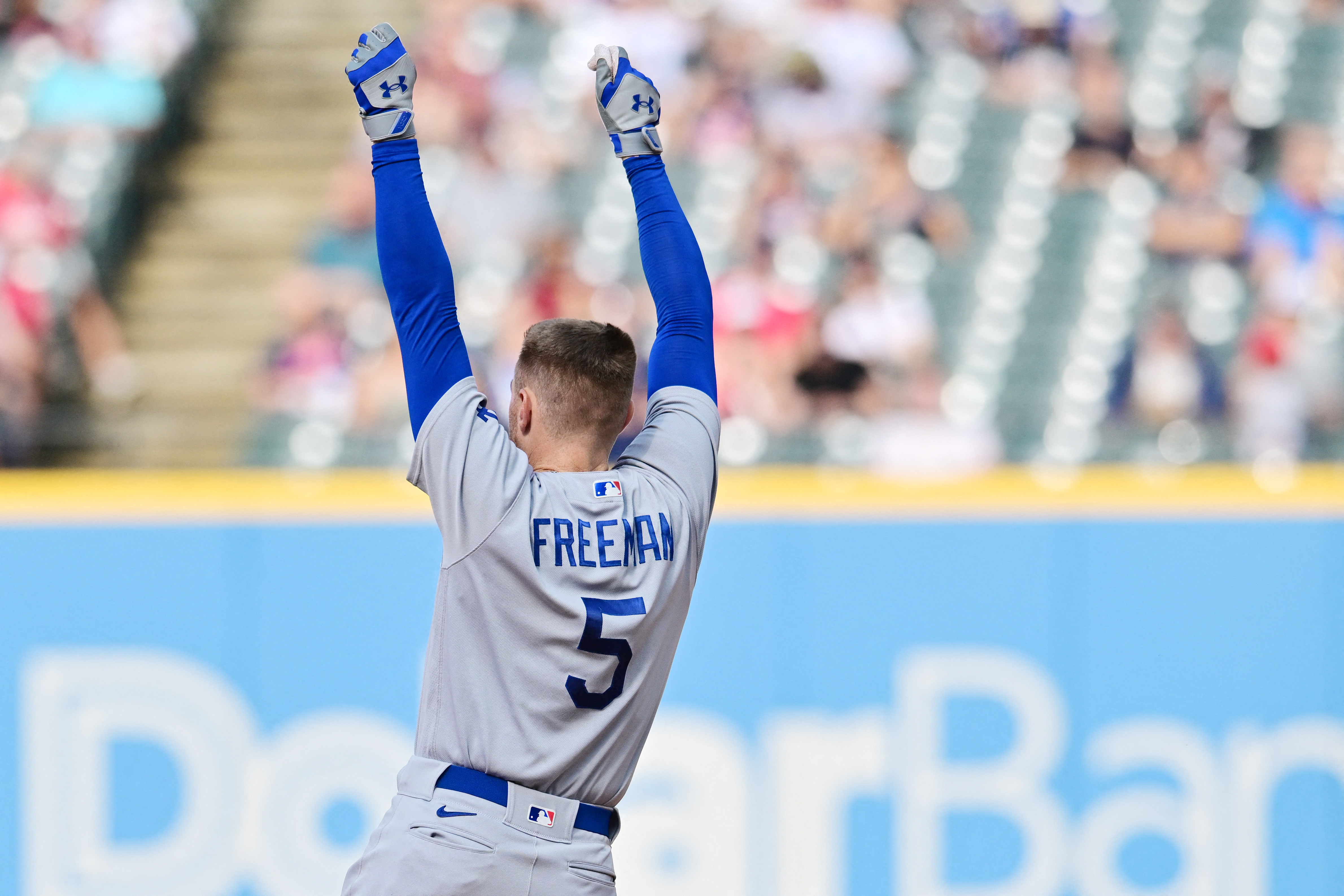 Betts has 5 hits, then Hernández homers and doubles twice as Dodgers beat  Guardians 6-1 and 9-3 - The San Diego Union-Tribune