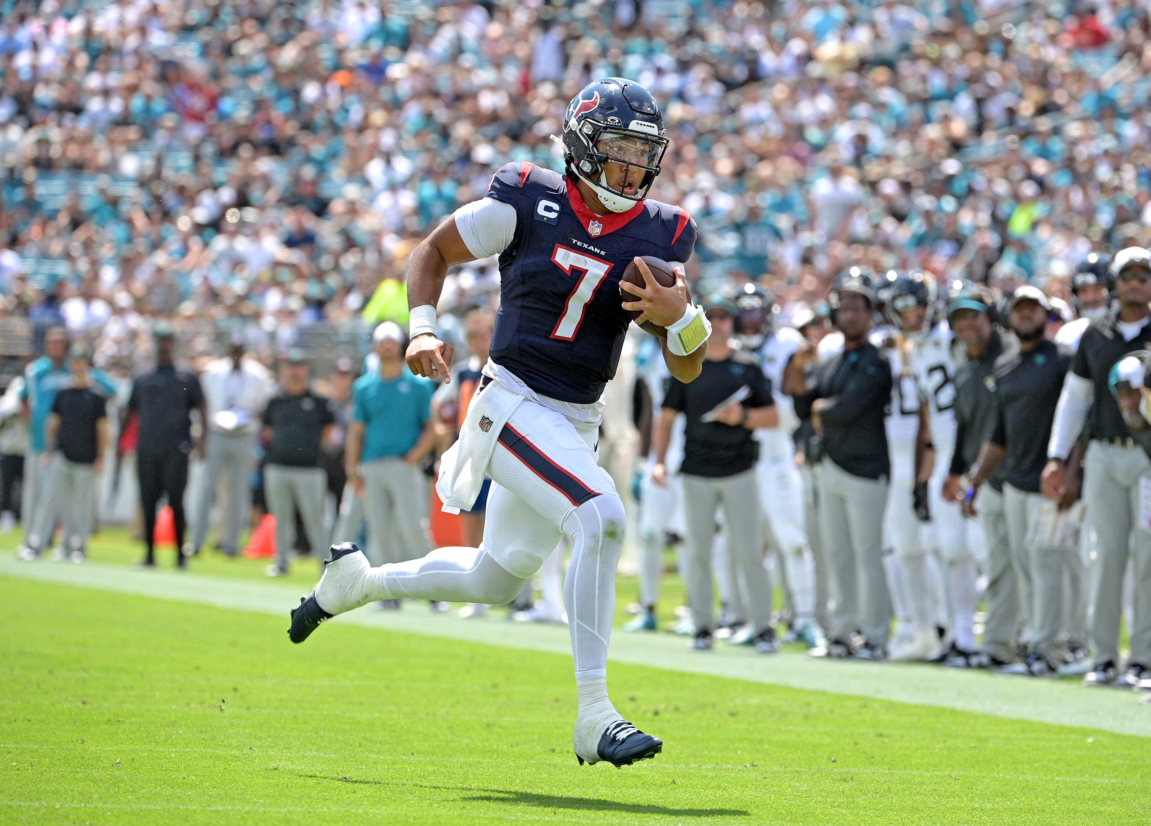 Texans grab big lead, upset Jaguars