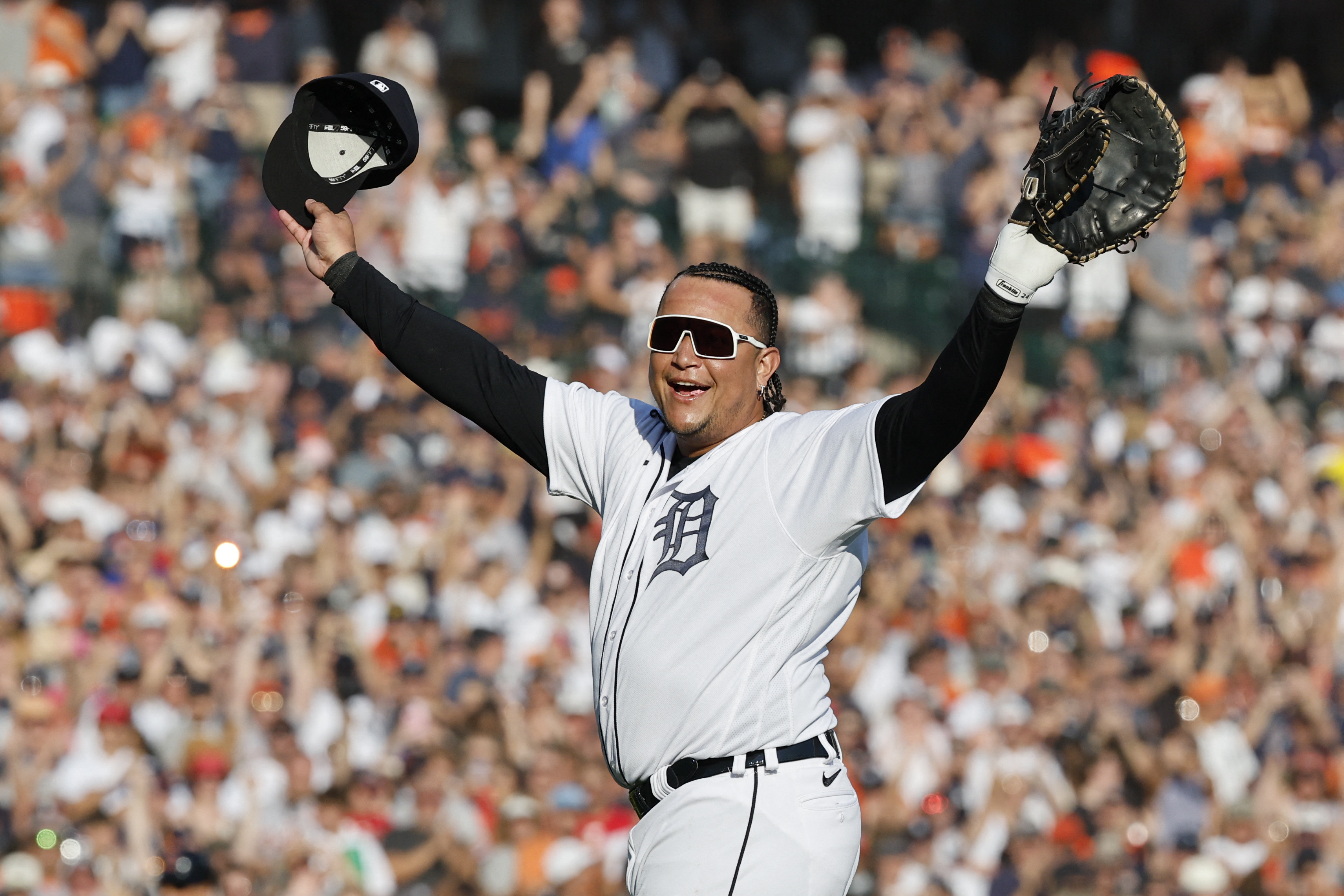 Cabrera's walk-off RBI single lifts Tigers over Guardians 4-3 Detroit News  - Bally Sports