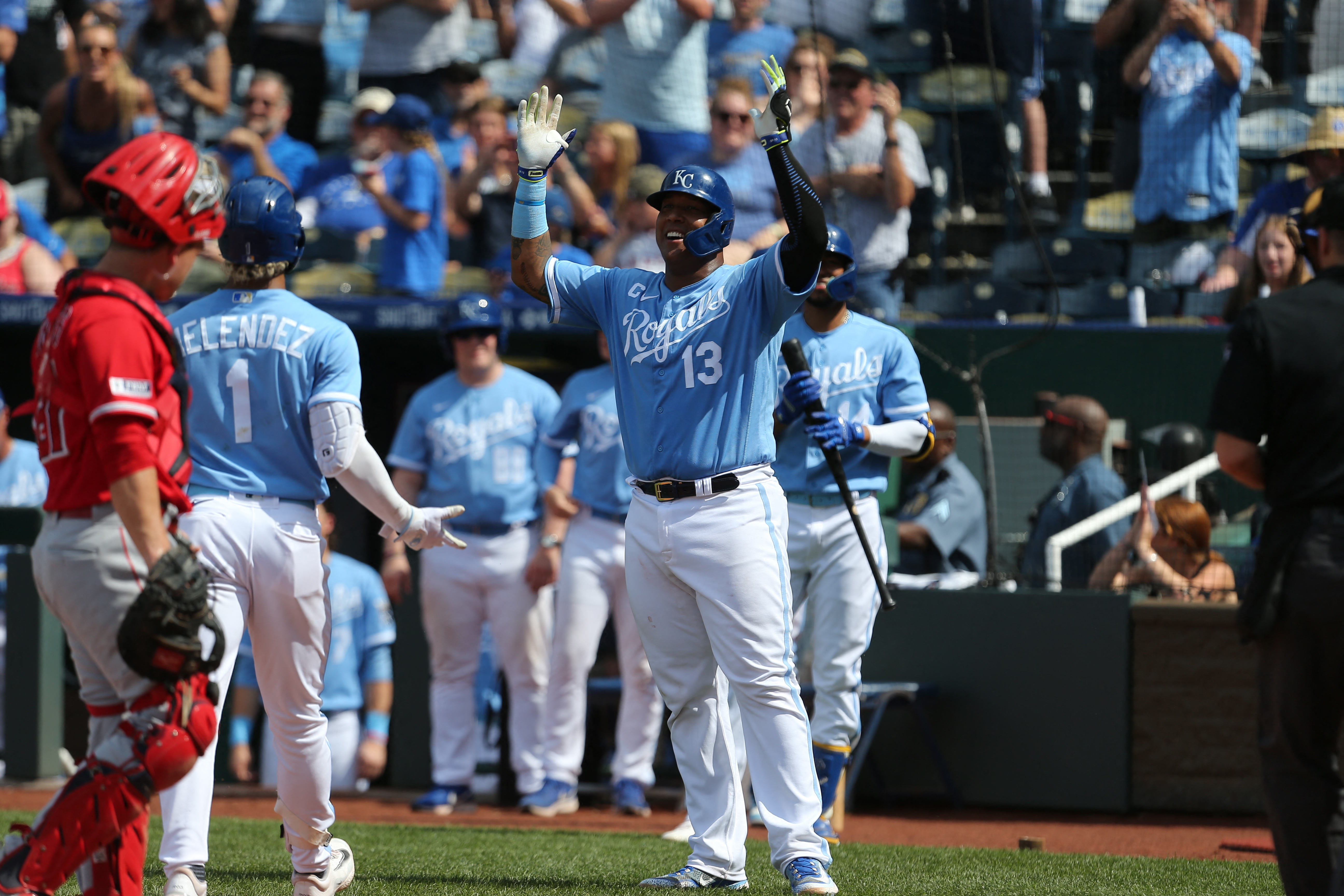 Samad Taylor hits walk-off single in MLB debut as Royals beat Angels 10-9 -  Newsday