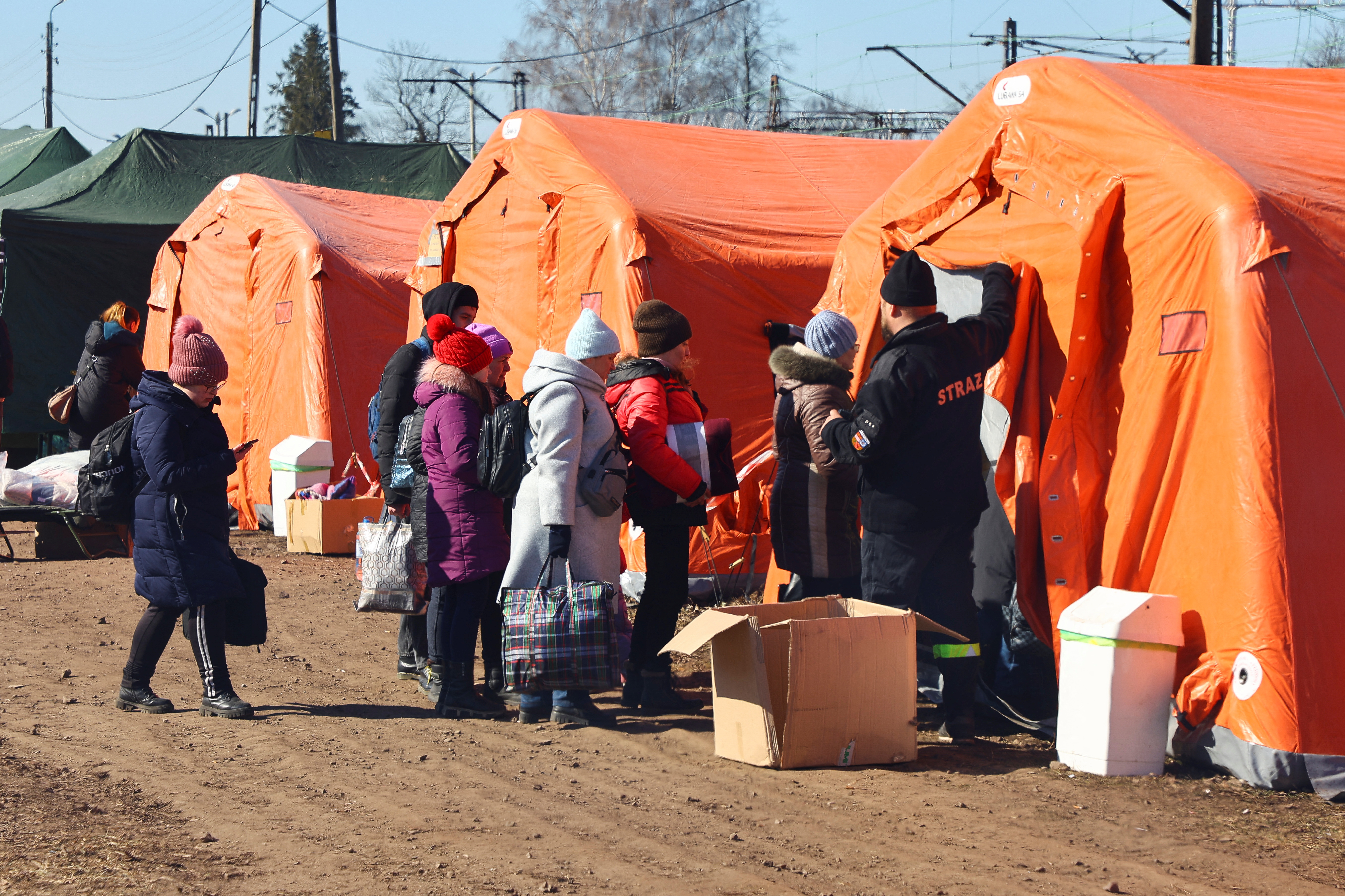 People fleeing Russia's invasion of Ukraine arrive in Medyka