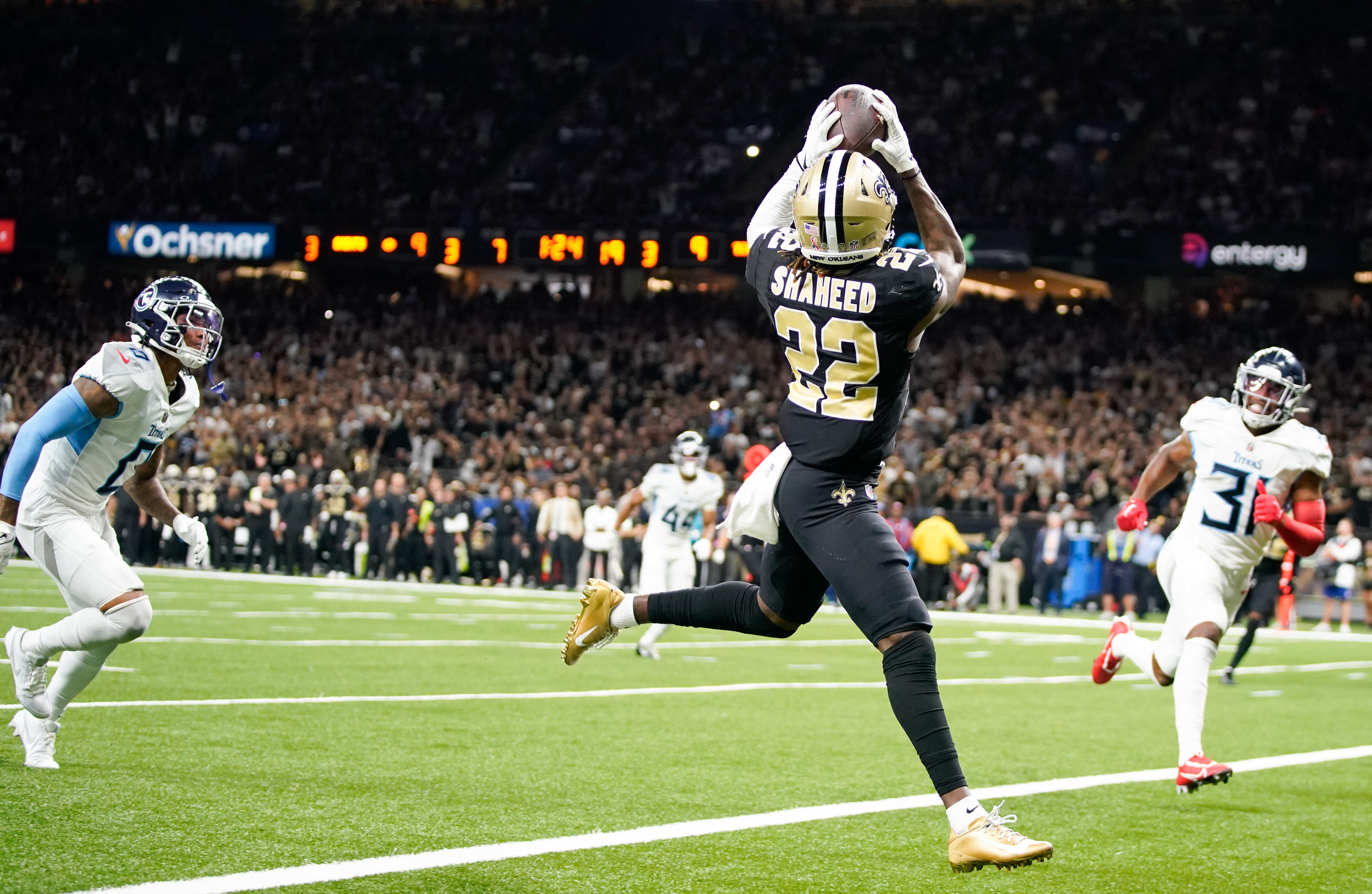 New Orleans Saints edge the Tennessee Titans 16-15