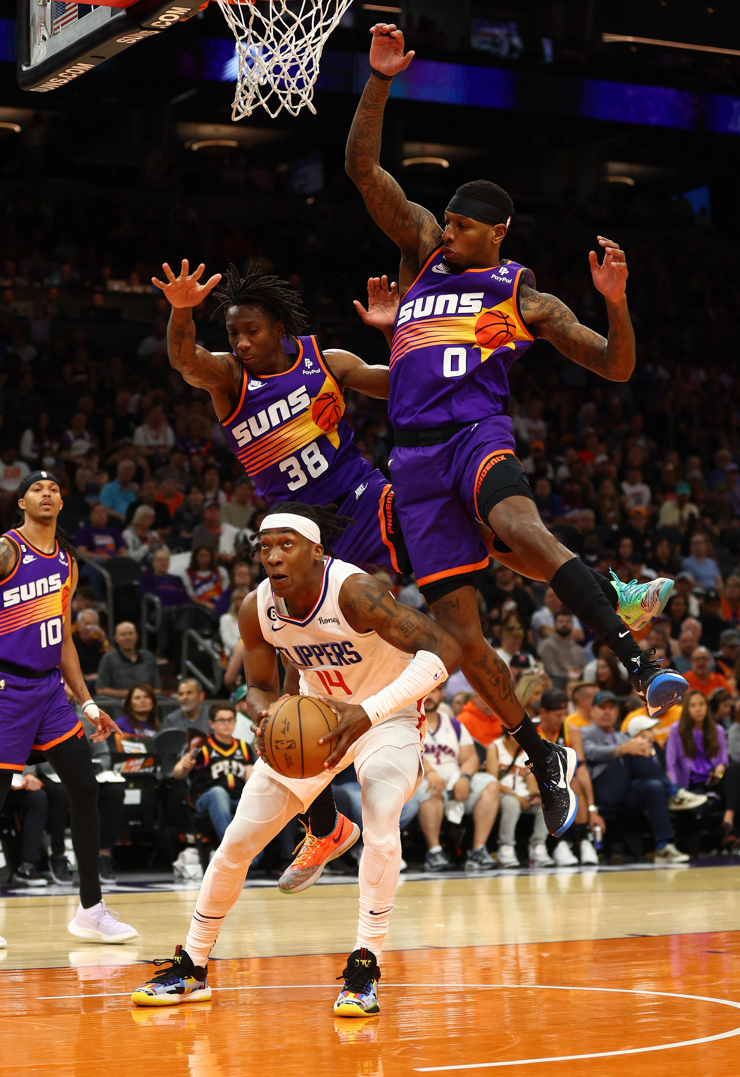 NBA: Clippers beat Suns, secure West's No. 5 seed