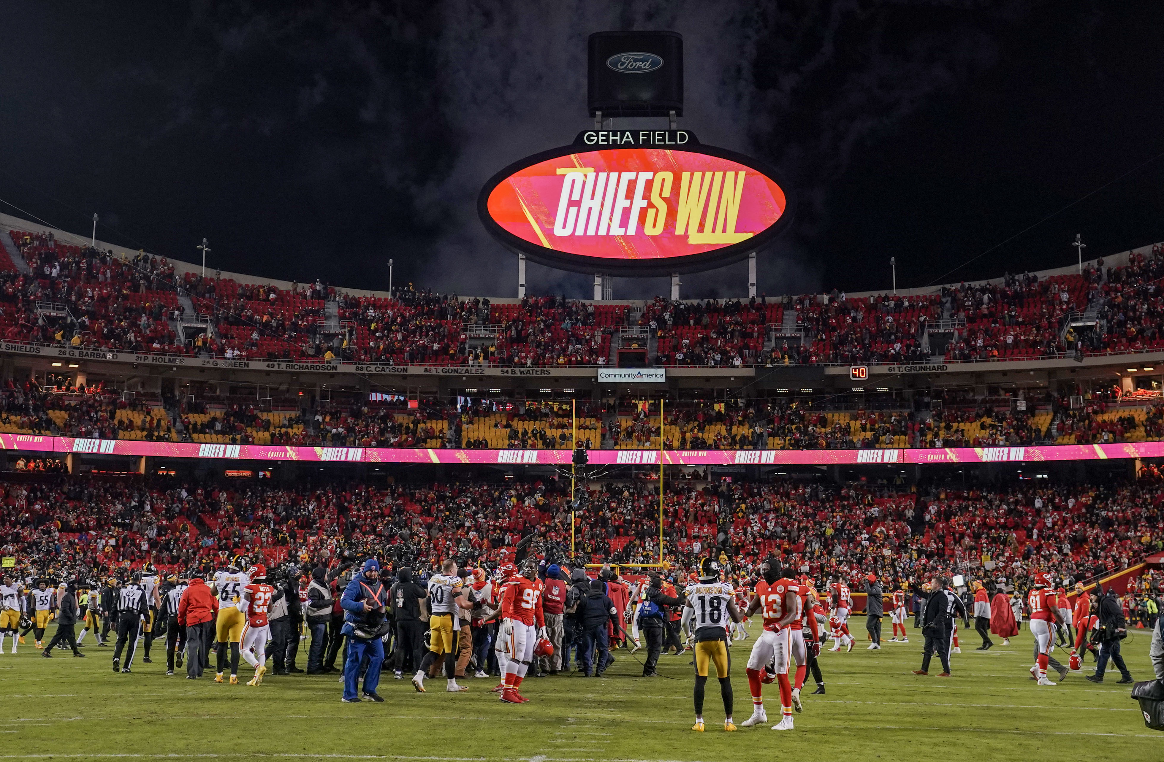 KC Fan Stormed Field During Chiefs-Bill Game on $1,000 Bet