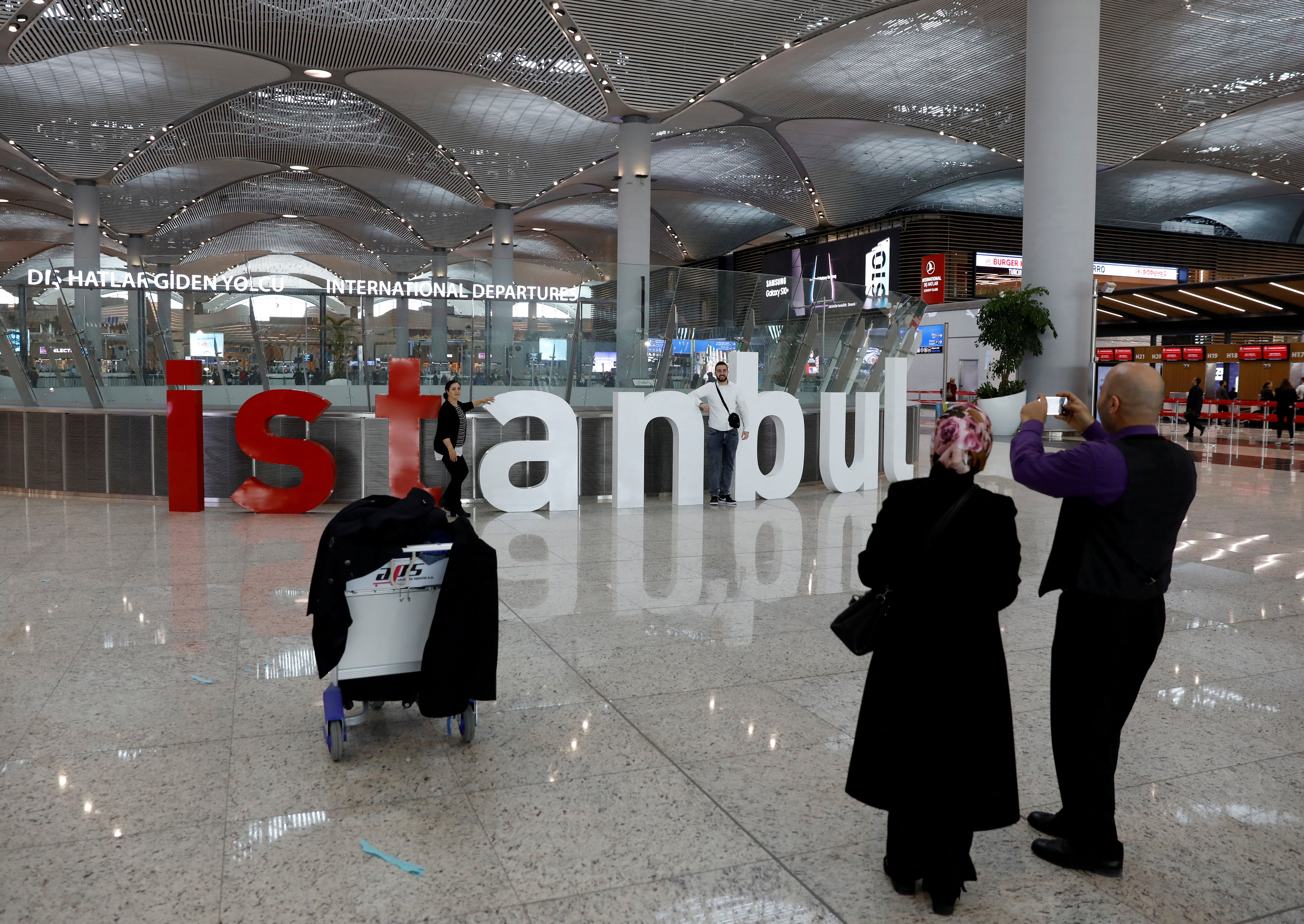 Istanbul Airport targets 85 mln passengers in 2024 acting CEO