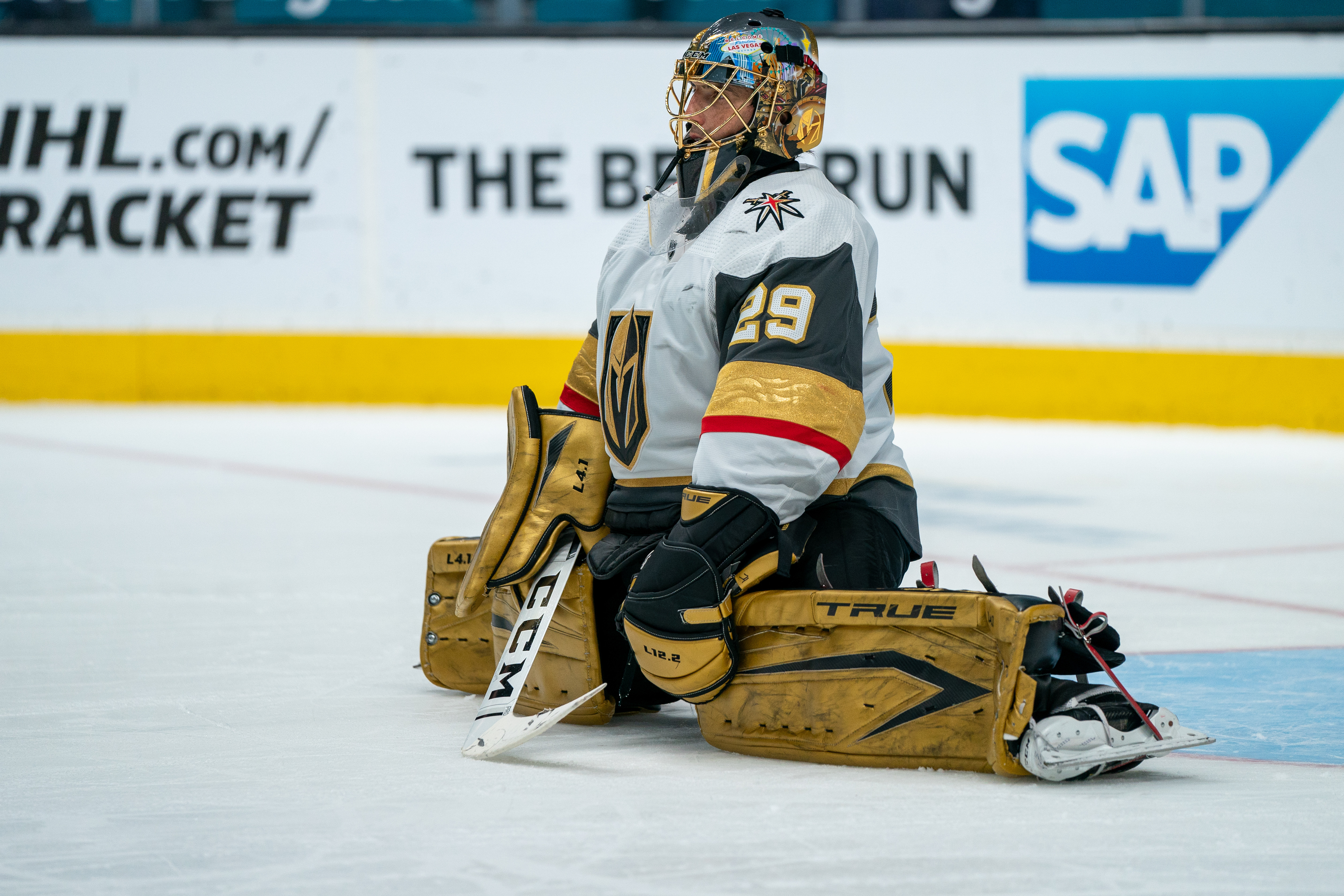 Golden Knights' Ryan Reaves looks at Fleury's gold pads with envy, Golden  Knights/NHL