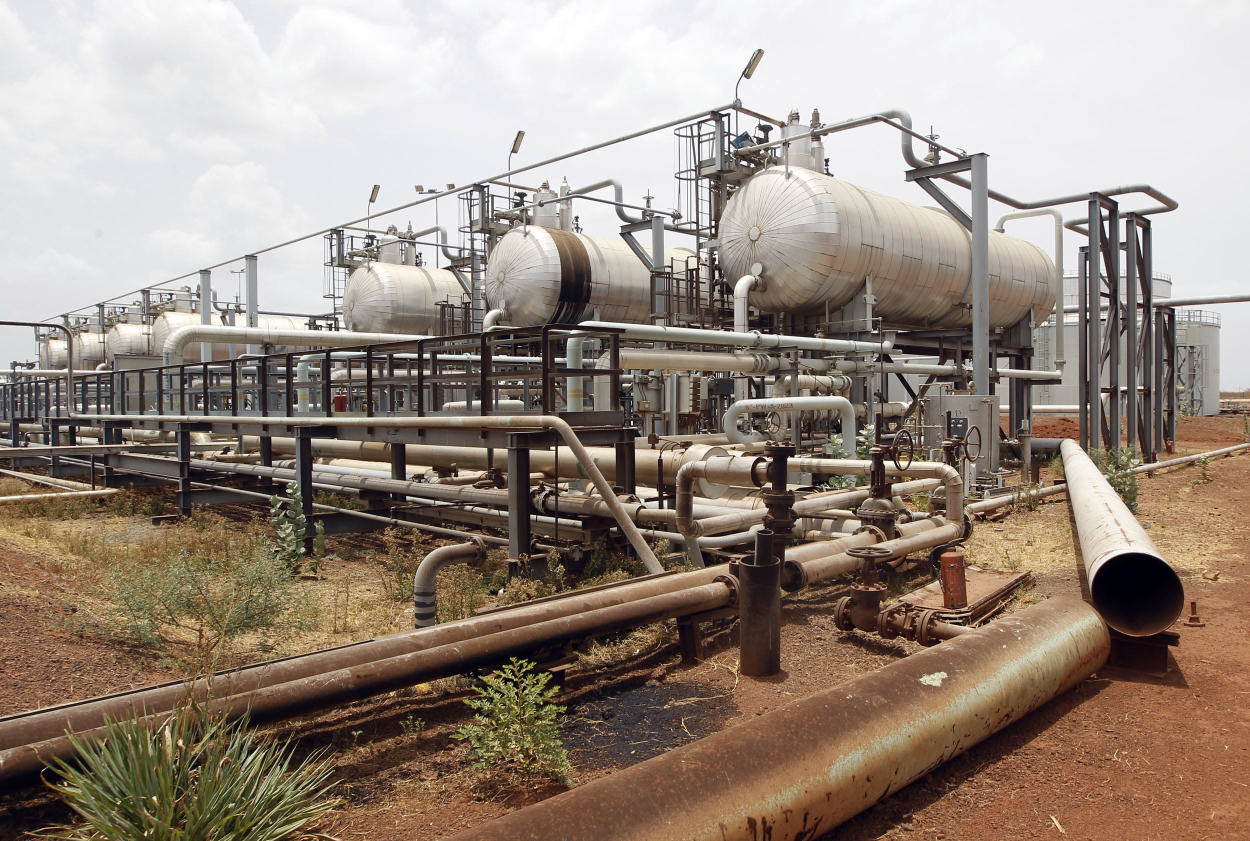 South Sudan oil output declines as fields reach peak